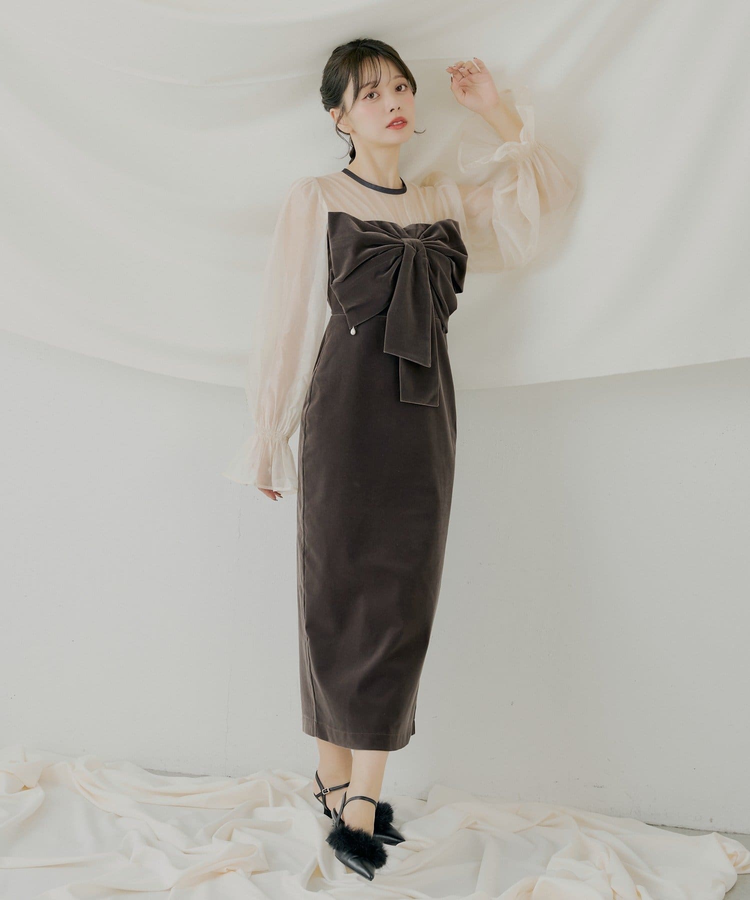 Chico(チコ) 【10/23(木)0時販売】配色シアーリボンベロアワンピース【SALON by Chico】