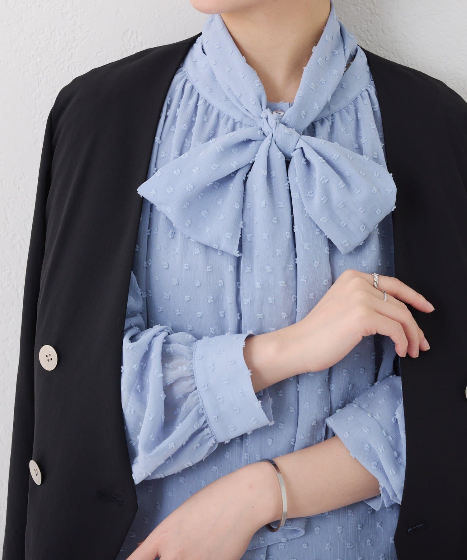 COLLAGE GALLARDAGALANTE(コラージュ ガリャルダガランテ) 【オンオフ使える】楊柳ドットジャガードボウタイブラウス/セレモニー