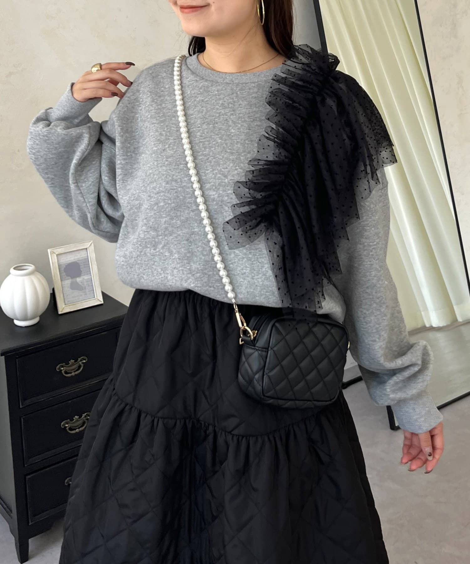 prose verse(プロズヴェール) ボリュームドットチュールショルダーフリルスウェット