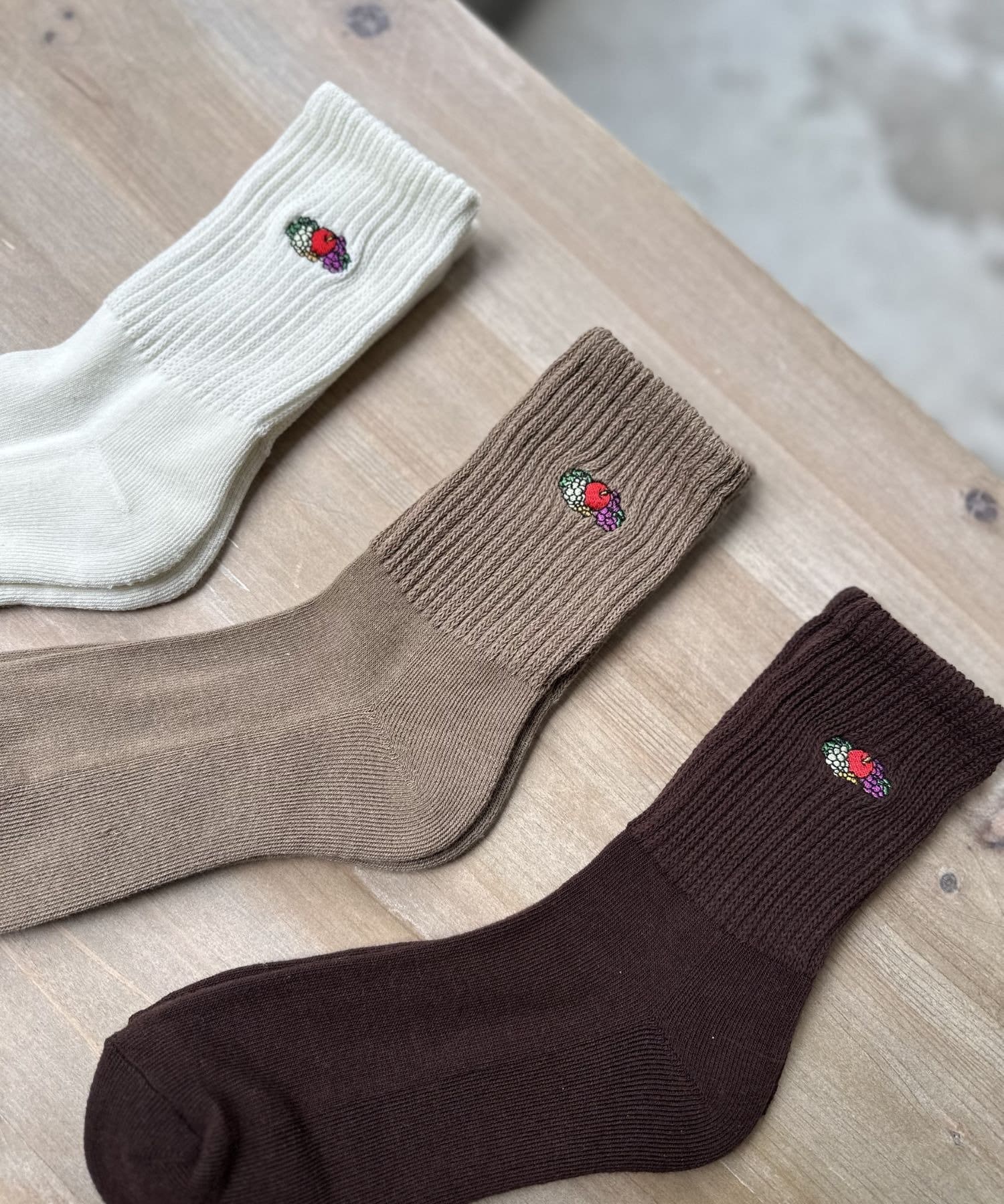 LOCUST(ローカスト) 【FRUIT OF THE LOOM】ワンポイント刺繍3Pソックス①