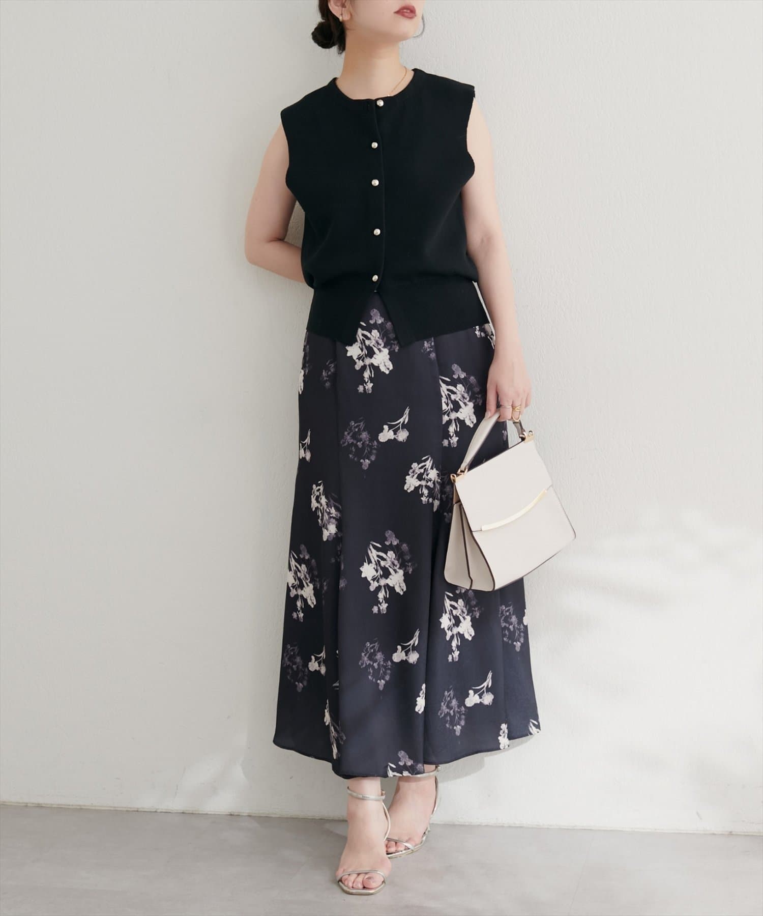 NICE CLAUP / OLIVE des OLIVE OUTLET(ナイスクラップ  / オリーブ デ オリーブ アウトレット) 【natural couture】金釦ノースリきれいめニットベスト