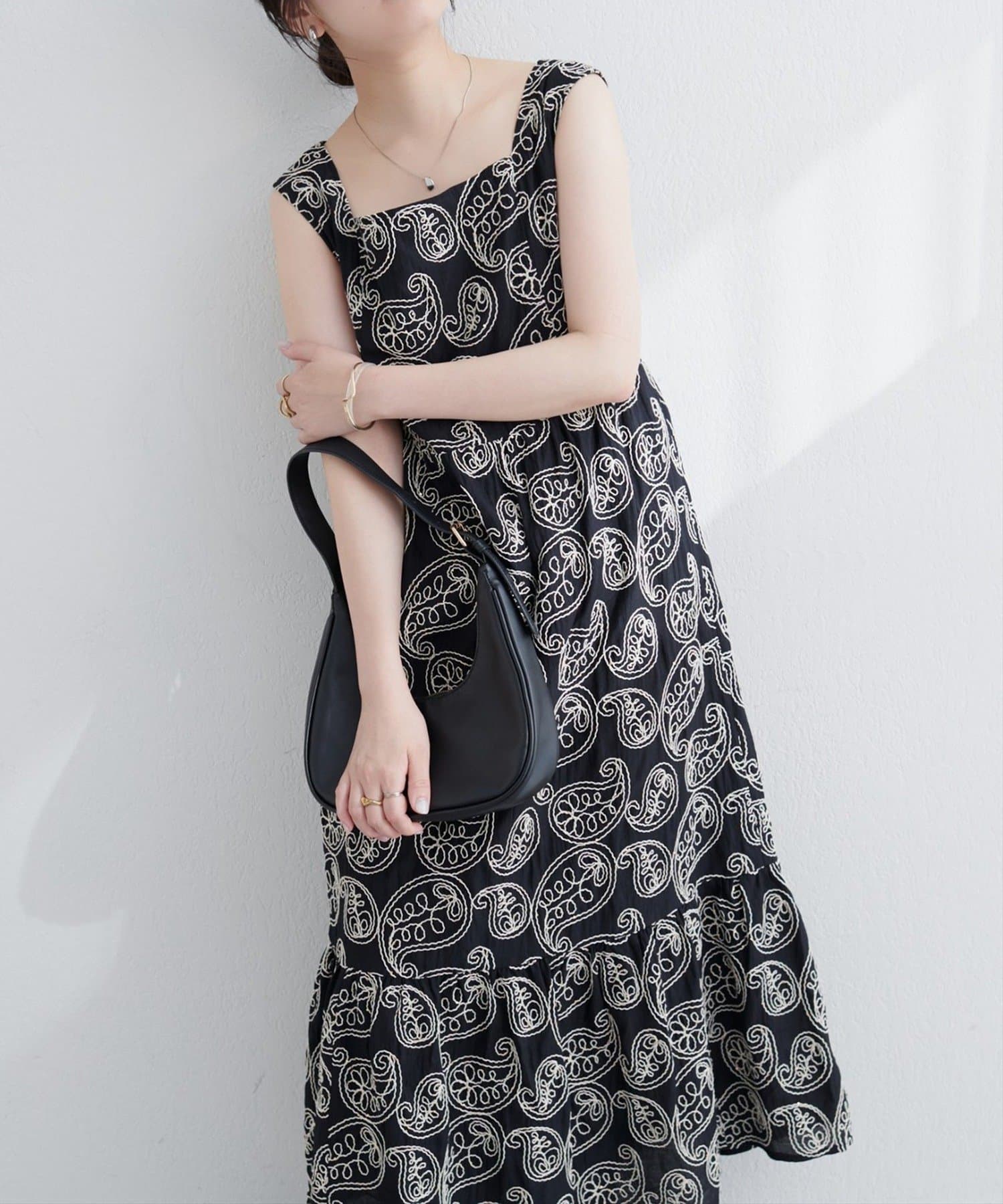 NICE CLAUP / OLIVE des OLIVE OUTLET(ナイスクラップ  / オリーブ デ オリーブ アウトレット) 【natural couture】スパンコール刺しゅうノースリワンピース