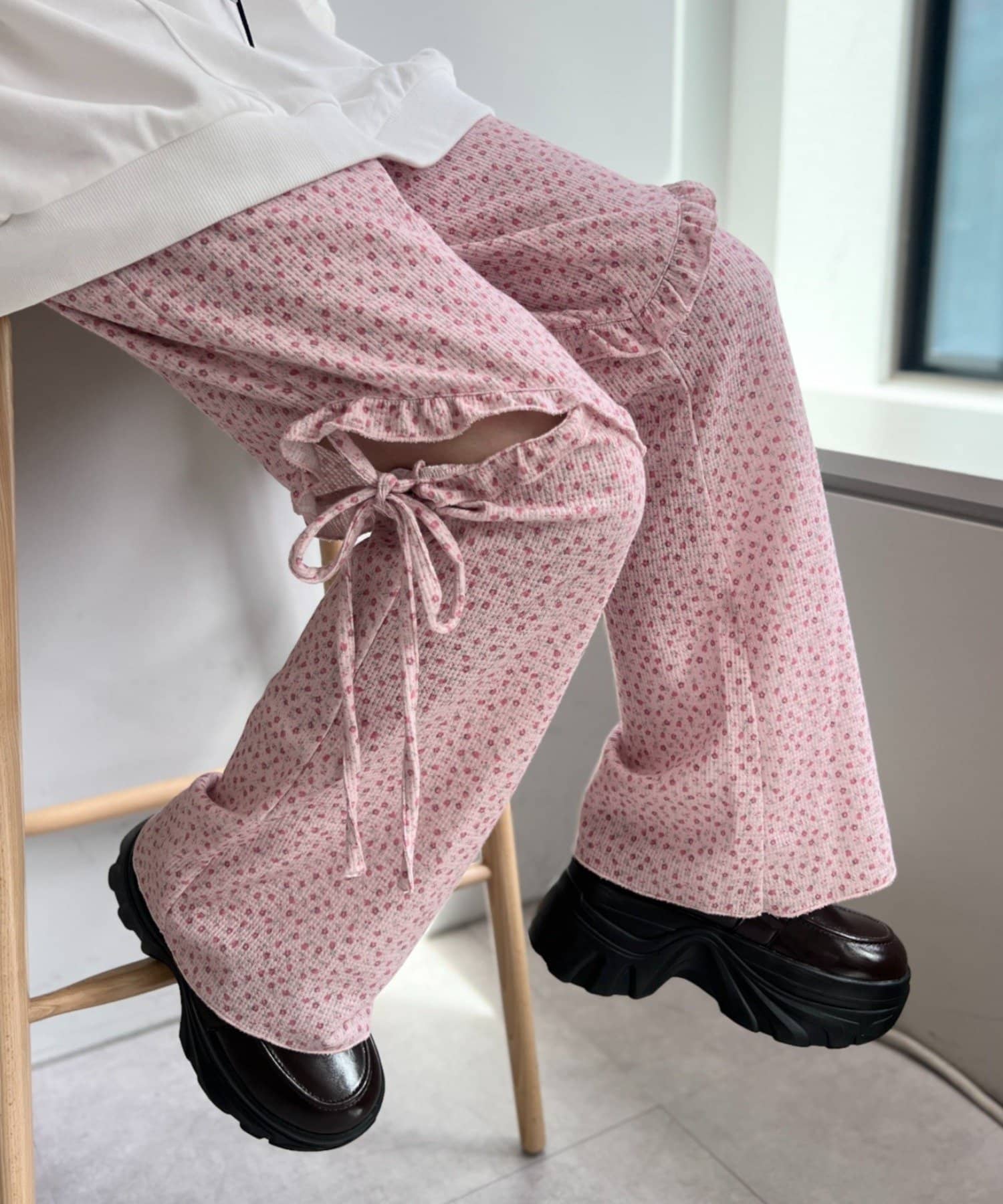w closet(ダブルクローゼット) 【2サイズ展開】リボンフリルパンツ