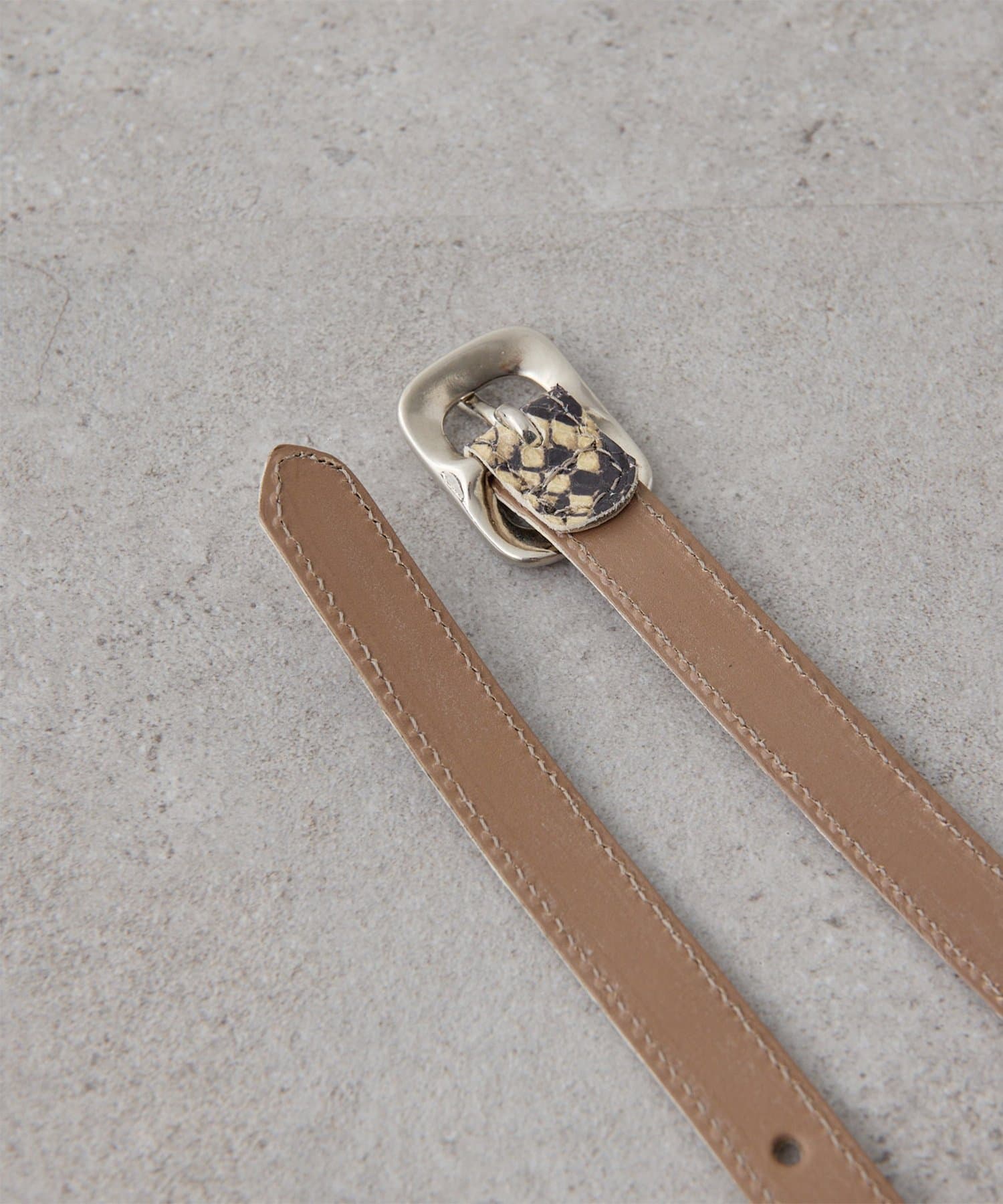 Whim Gazette(ウィム ガゼット) 【Hoaw.】型押しパイソンナローベルト