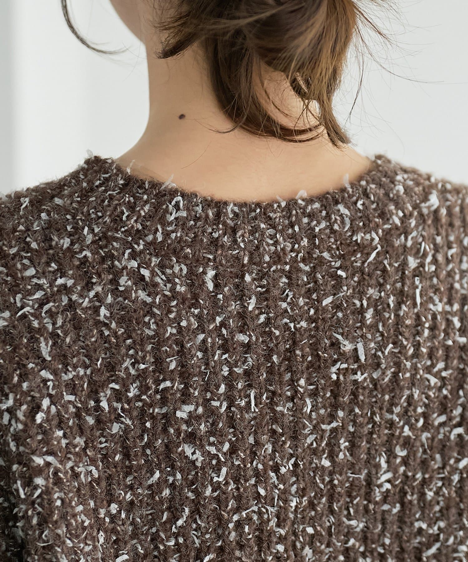 DISCOAT(ディスコート) 【WEB限定】ショート丈リボーンヤーン袖ボリュームニット