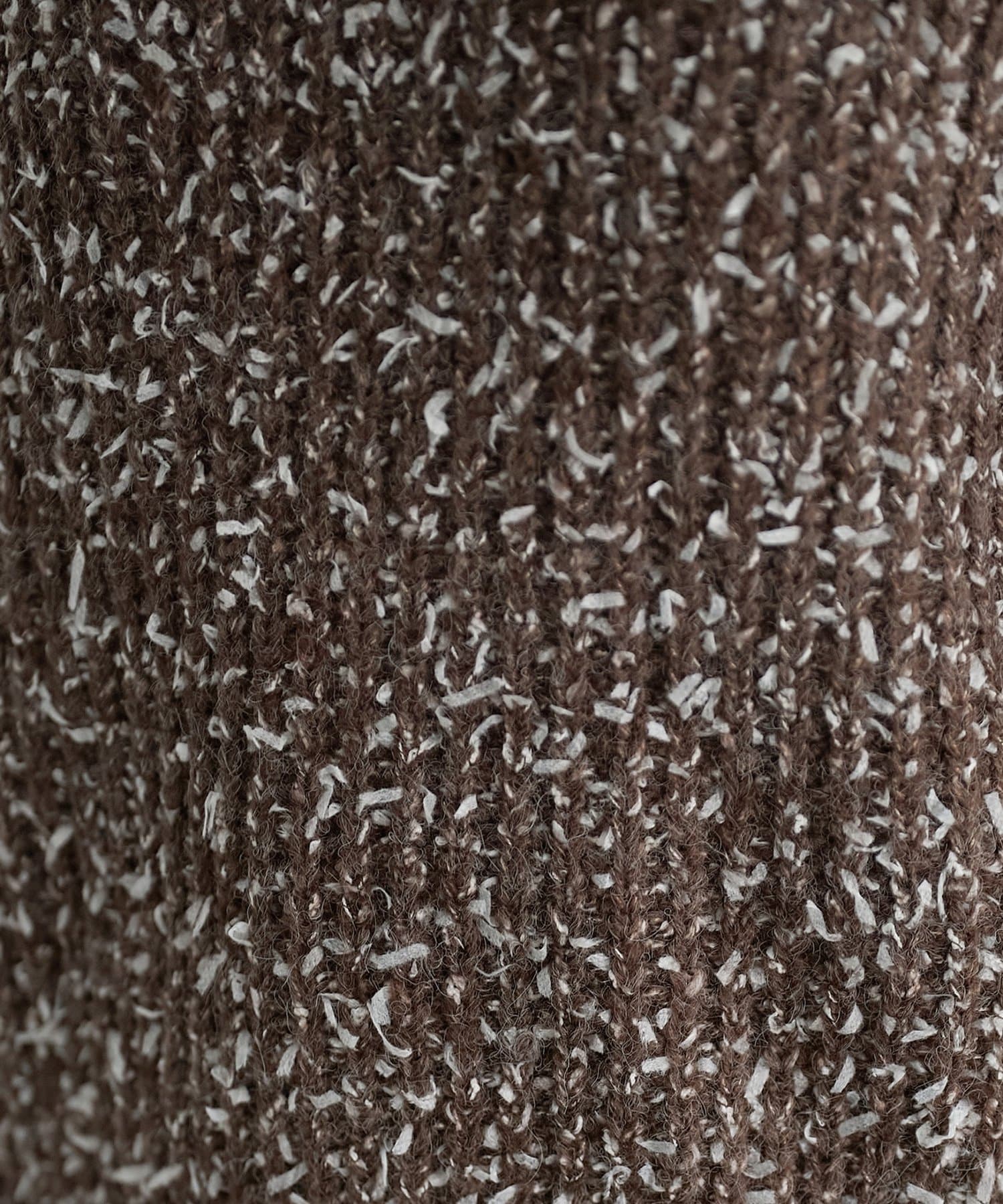 DISCOAT(ディスコート) 【WEB限定】ショート丈リボーンヤーン袖ボリュームニット