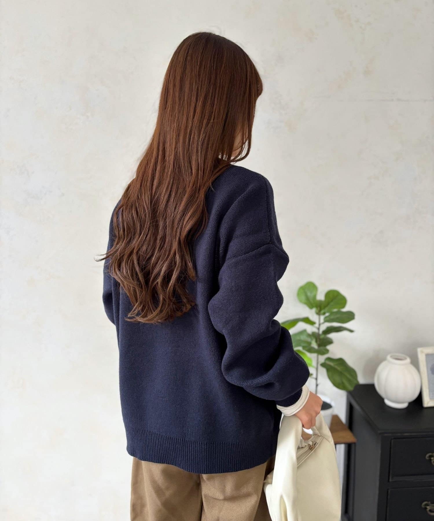 LOCUST(ローカスト) 【チクチク感０・一枚で着映える】ロゴジャガードニット②