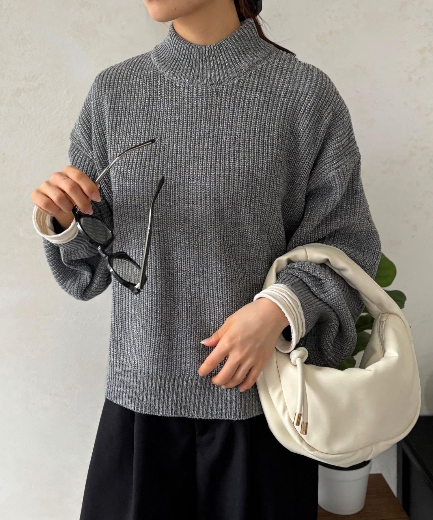 LOCUST(ローカスト) 【着映えアイテム】ラメニットハイネックプルオーバー