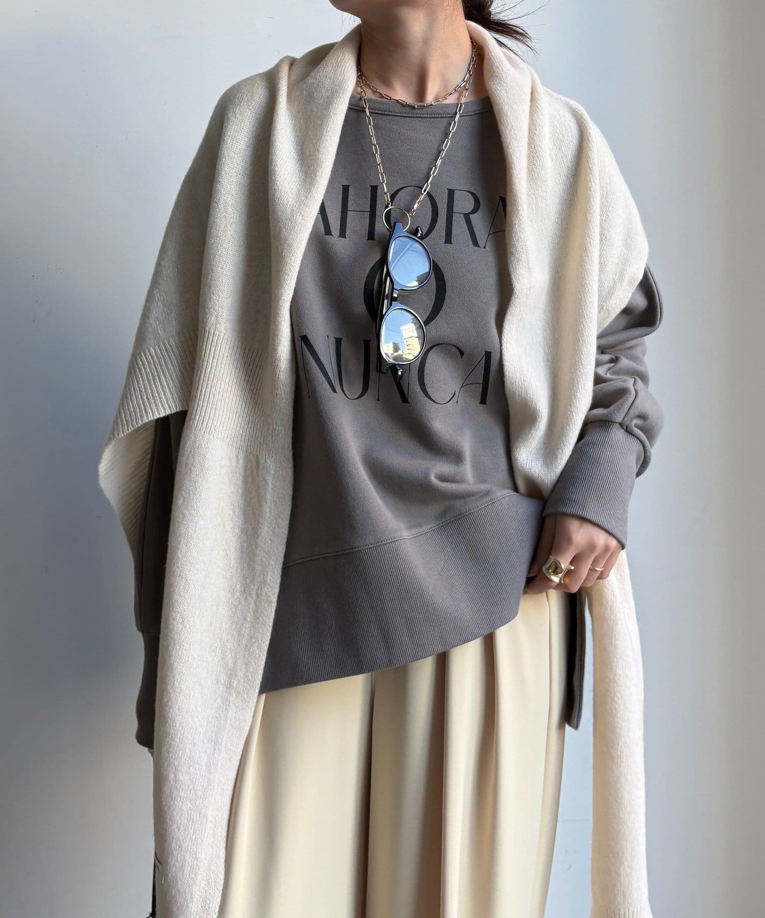 DOUDOU(ドゥドゥ) 【WEB限定】サイドスリットロゴスウェット