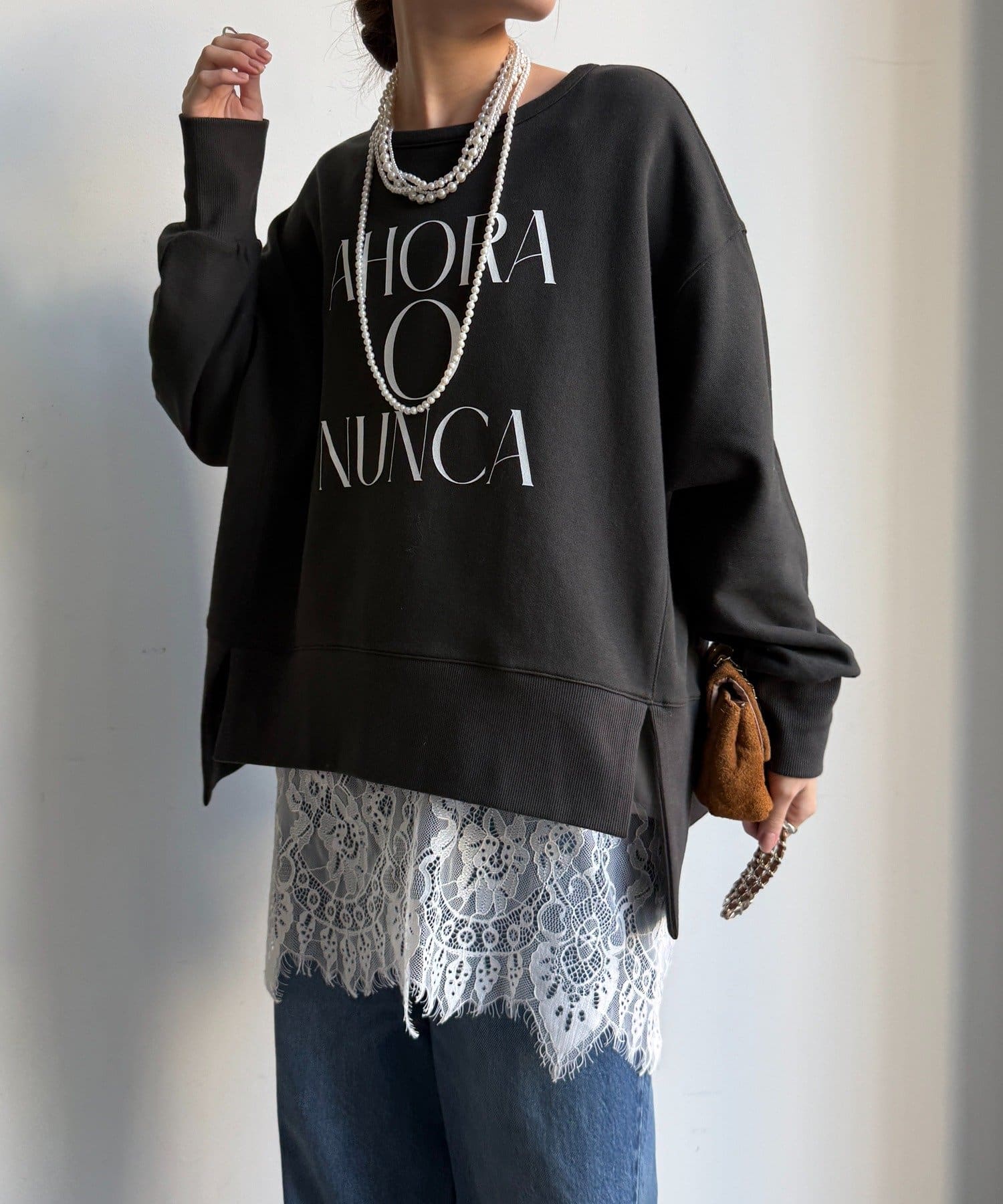 DOUDOU(ドゥドゥ) 【WEB限定】サイドスリットロゴスウェット