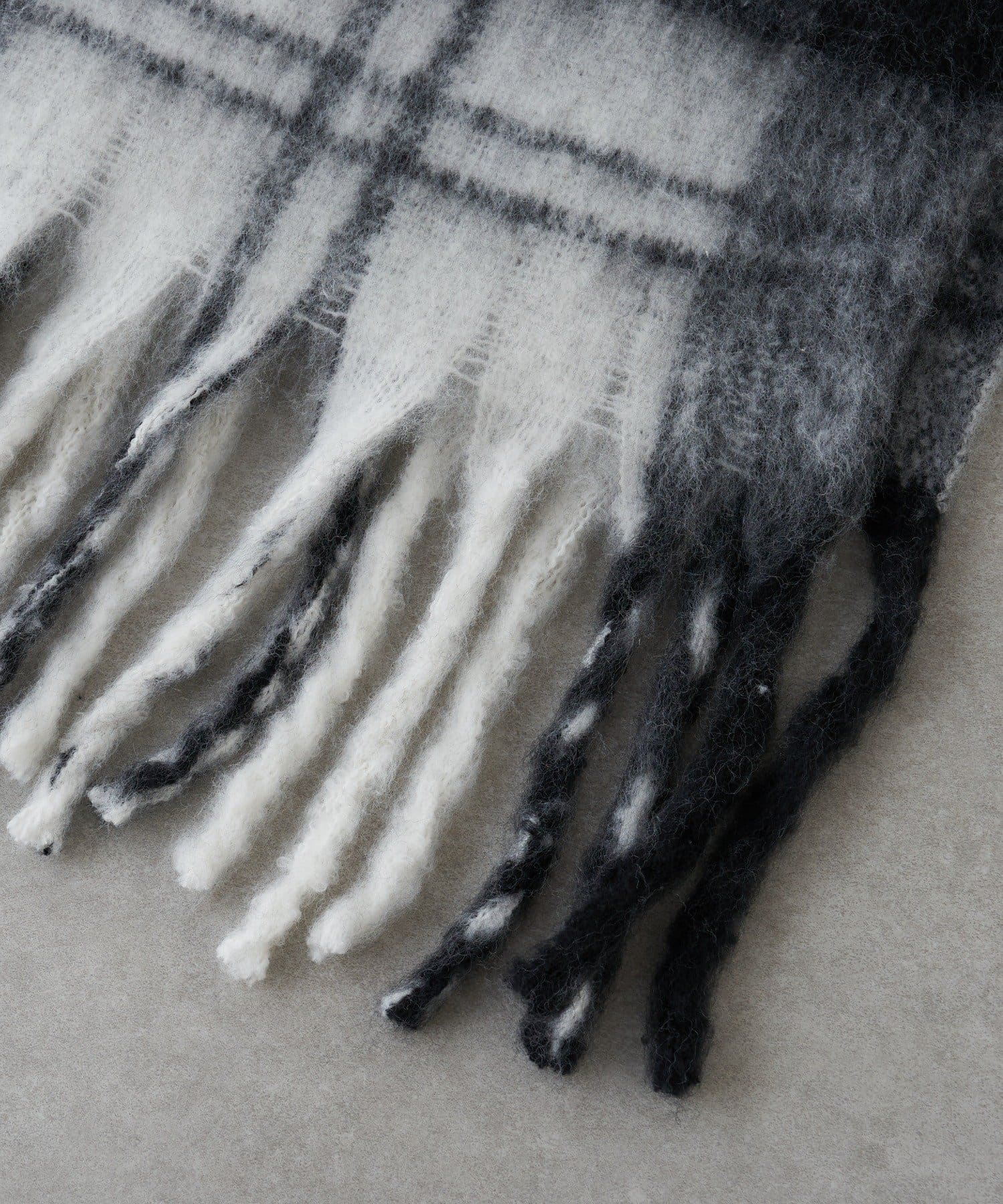 RAY CASSIN(レイカズン) チェック大判マフラー