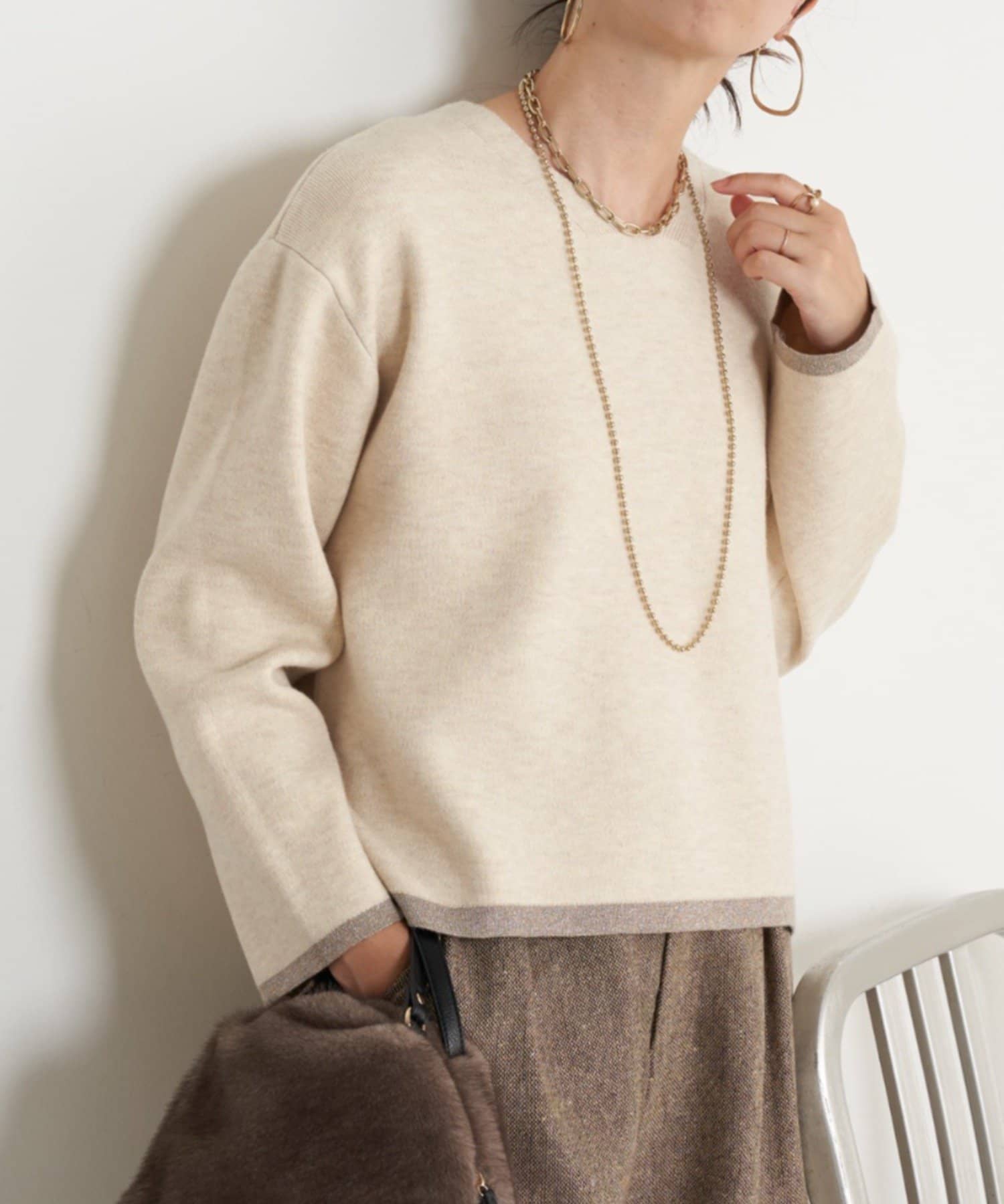 Jena　espace merveilleux(ジェナ　エスパスメルヴェイユ) ラメラインVニット