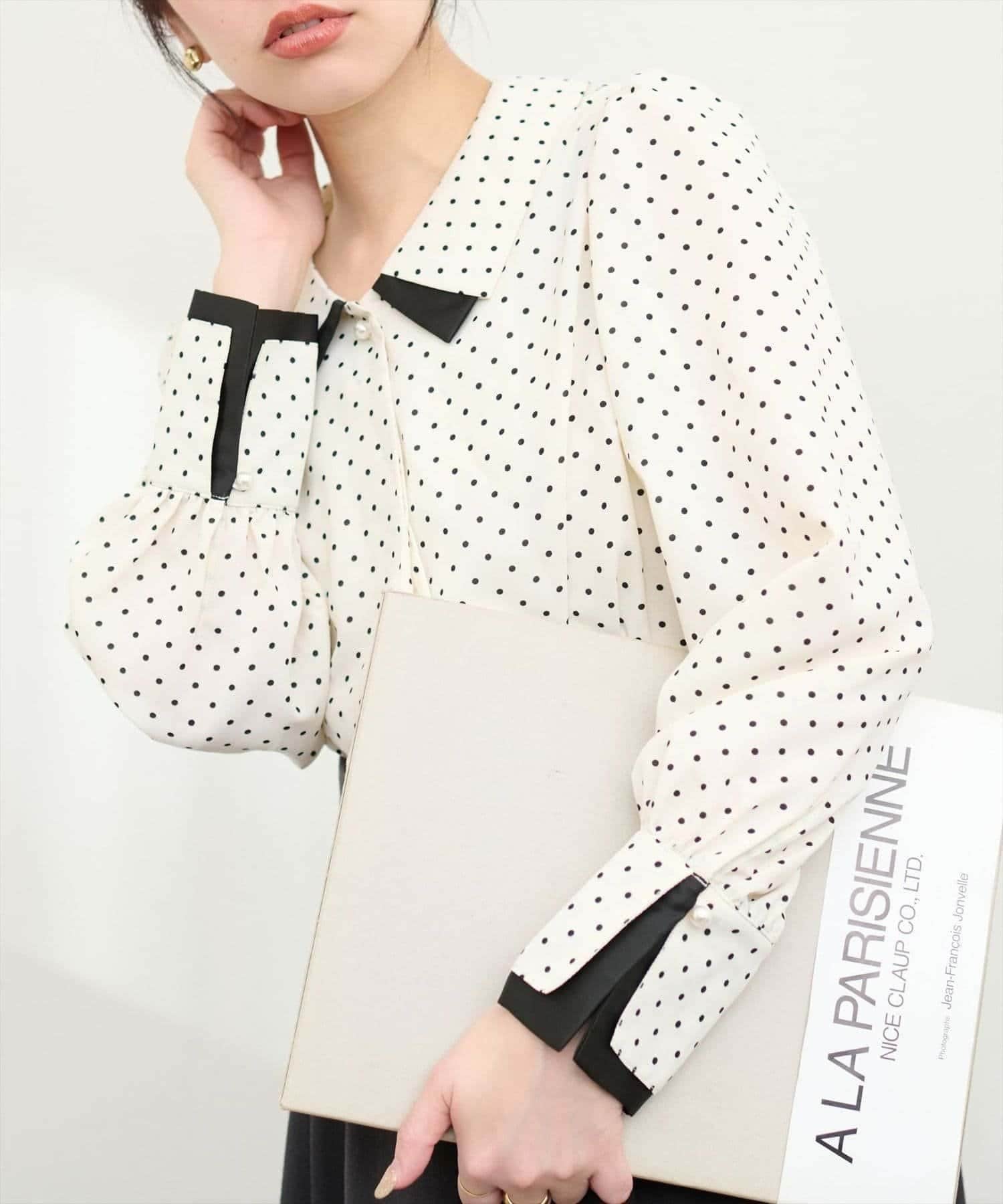 natural couture(ナチュラルクチュール) 【WEB限定】〈osono〉重ね衿配色ブラウス