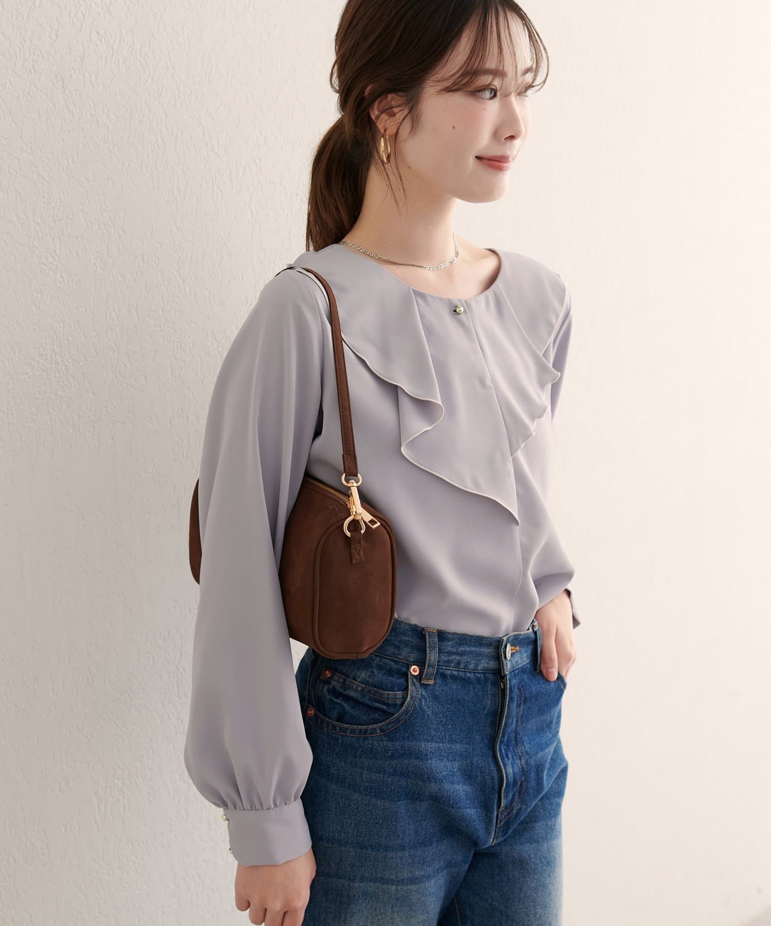 natural couture(ナチュラルクチュール) 【WEB限定】フロントフリルブラウス