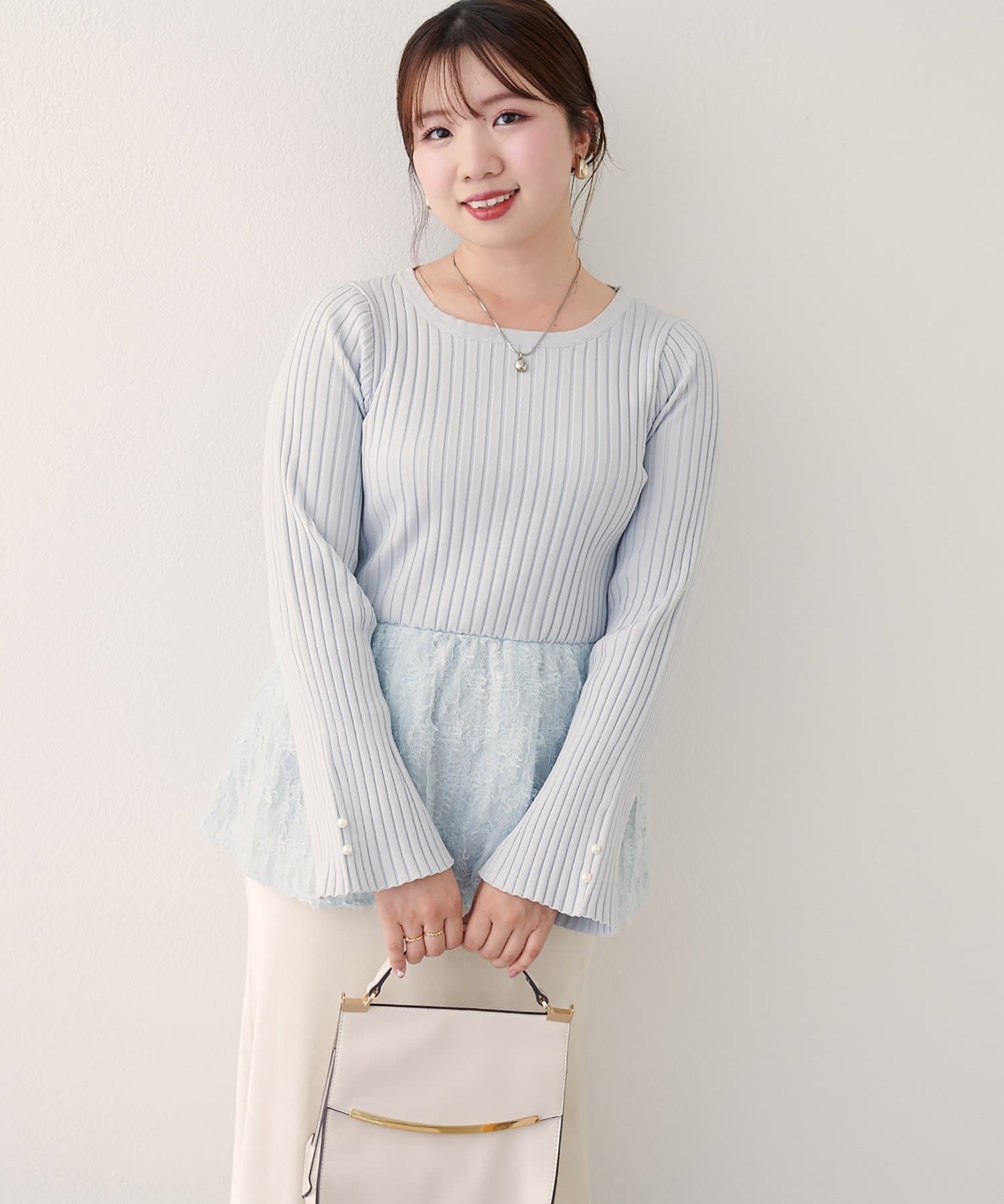 natural couture(ナチュラルクチュール) 【WEB限定】〈canami〉ニットドッキングフリンジぺプラムTOPS