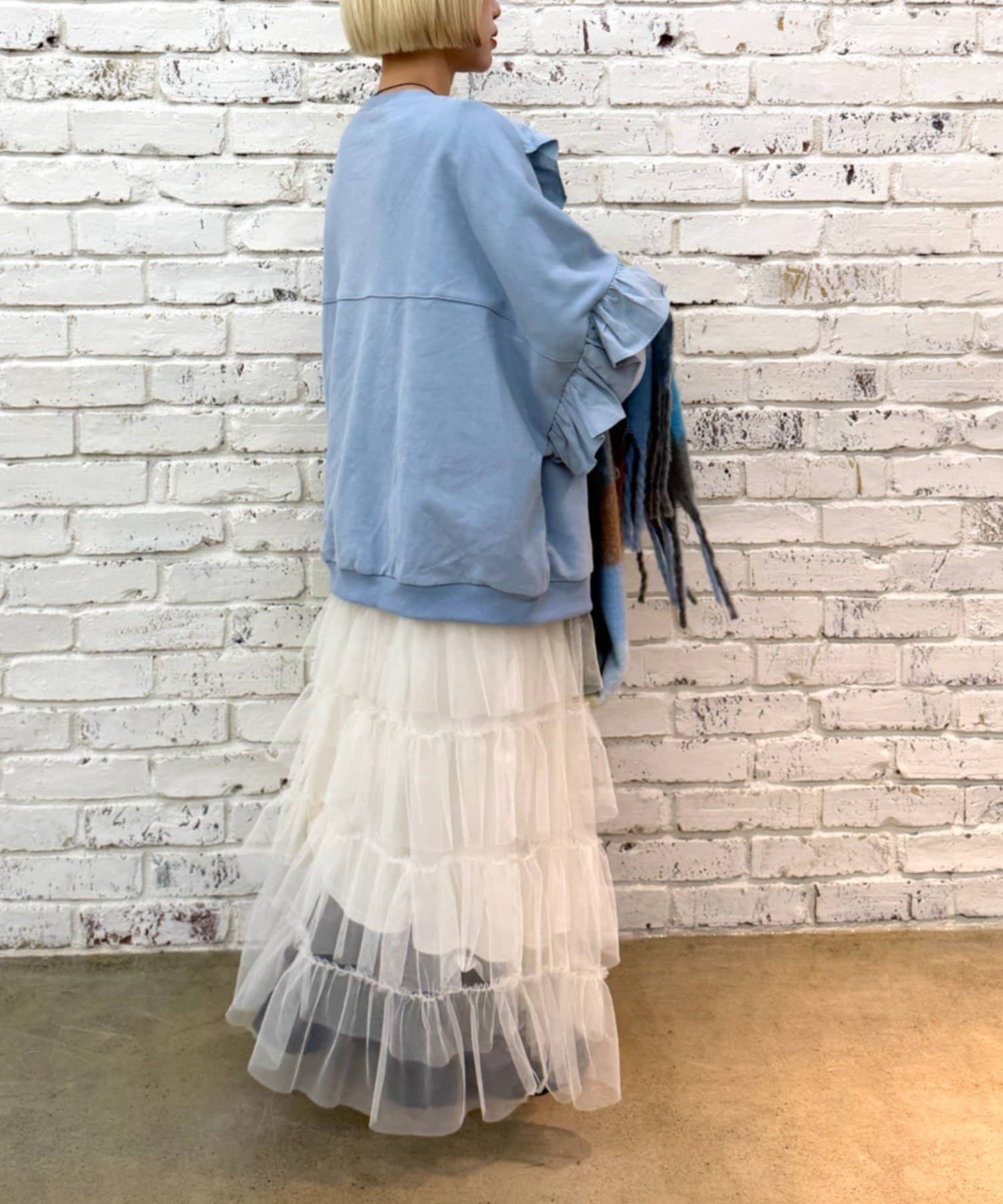 w closet(ダブルクローゼット) 【人気につき新色ブルーが登場！＆追加決定！】【気映えNO.1】フリルBIGスウェット