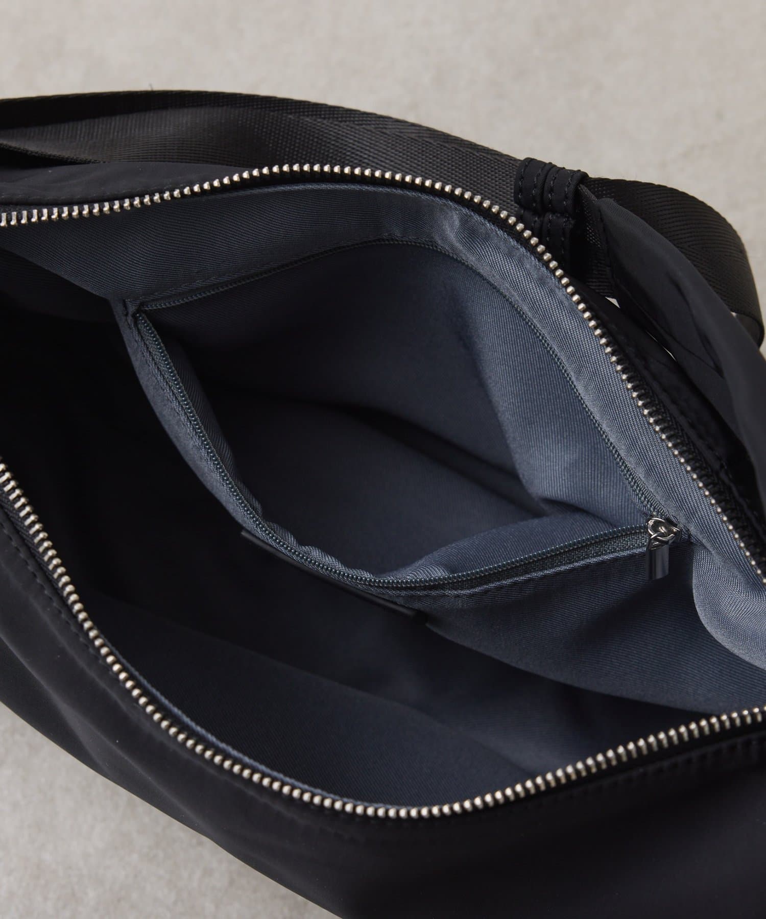 COLLAGE GALLARDAGALANTE(コラージュ ガリャルダガランテ) 【強撥水/マルチウェイ/500mlペットボトル収納可】撥水テープショルダーバッグ