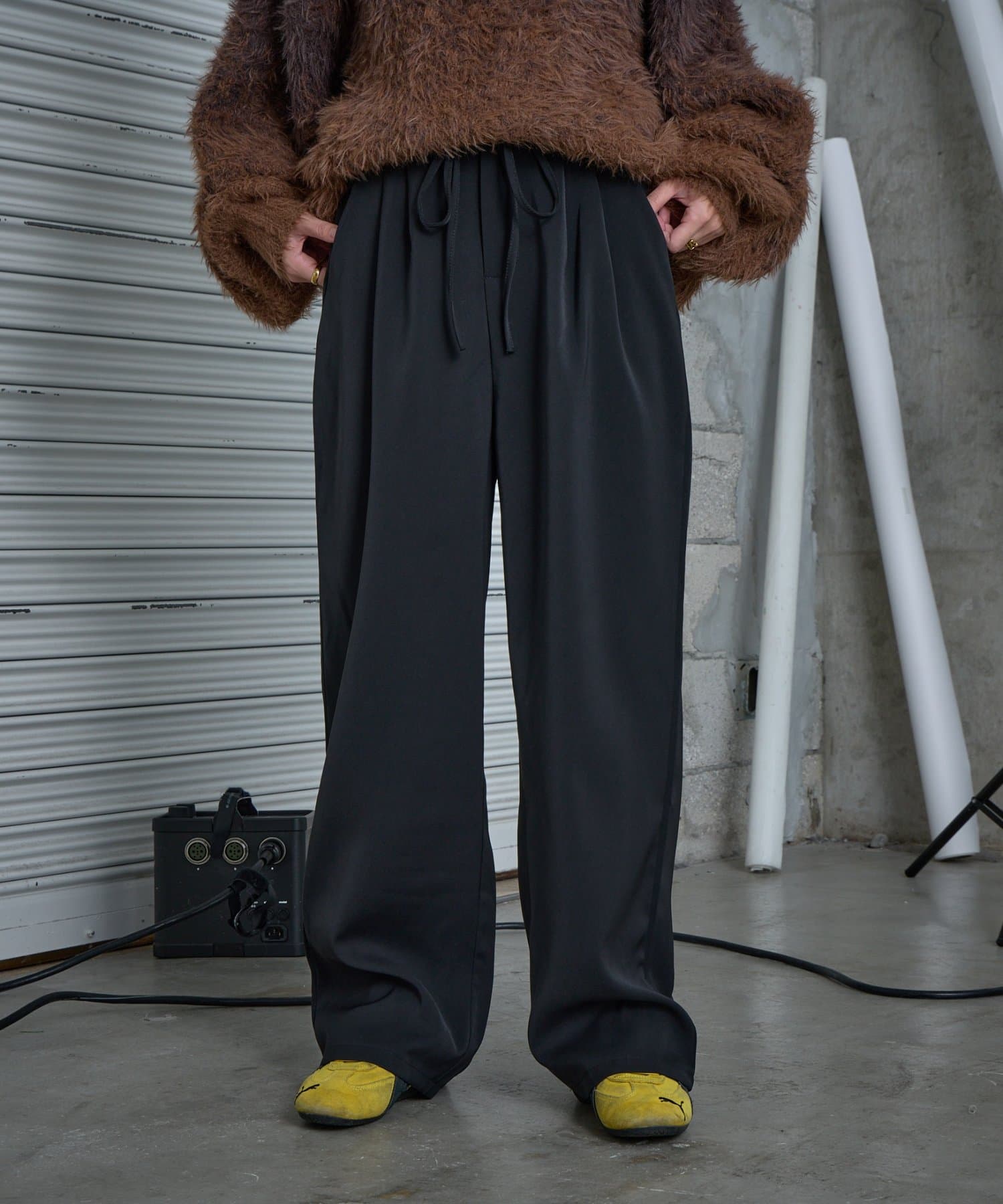 -goocy-(グーシー) ウエストスピンドルタックパンツ