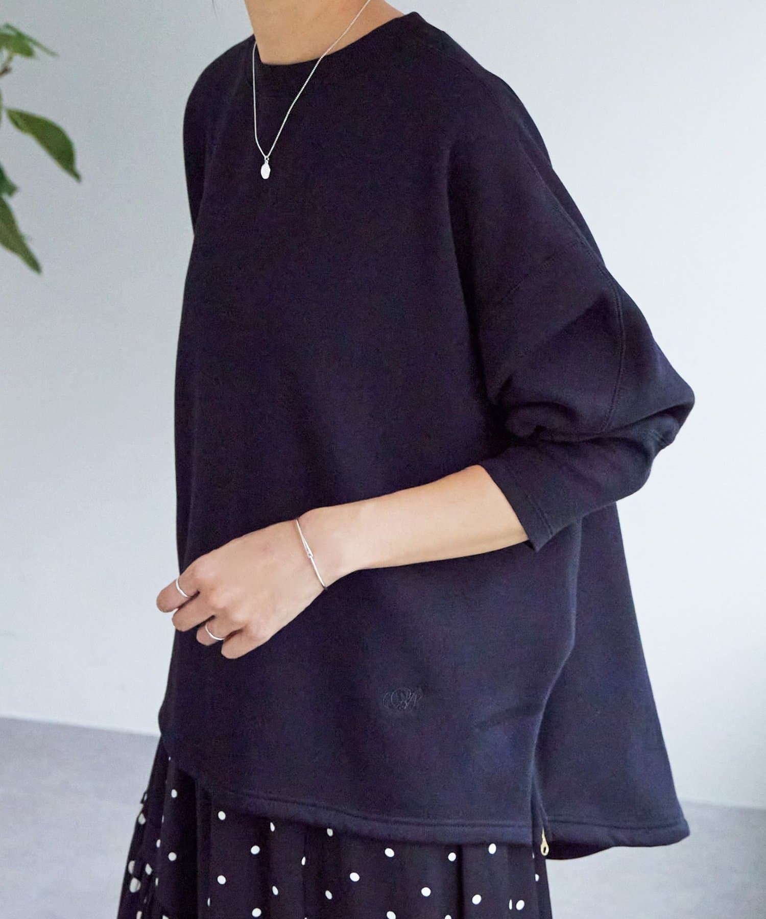 BEARDSLEY(ビアズリー) 《10/19(日)12:00予約》刺繍入り裏ボアトレーナー