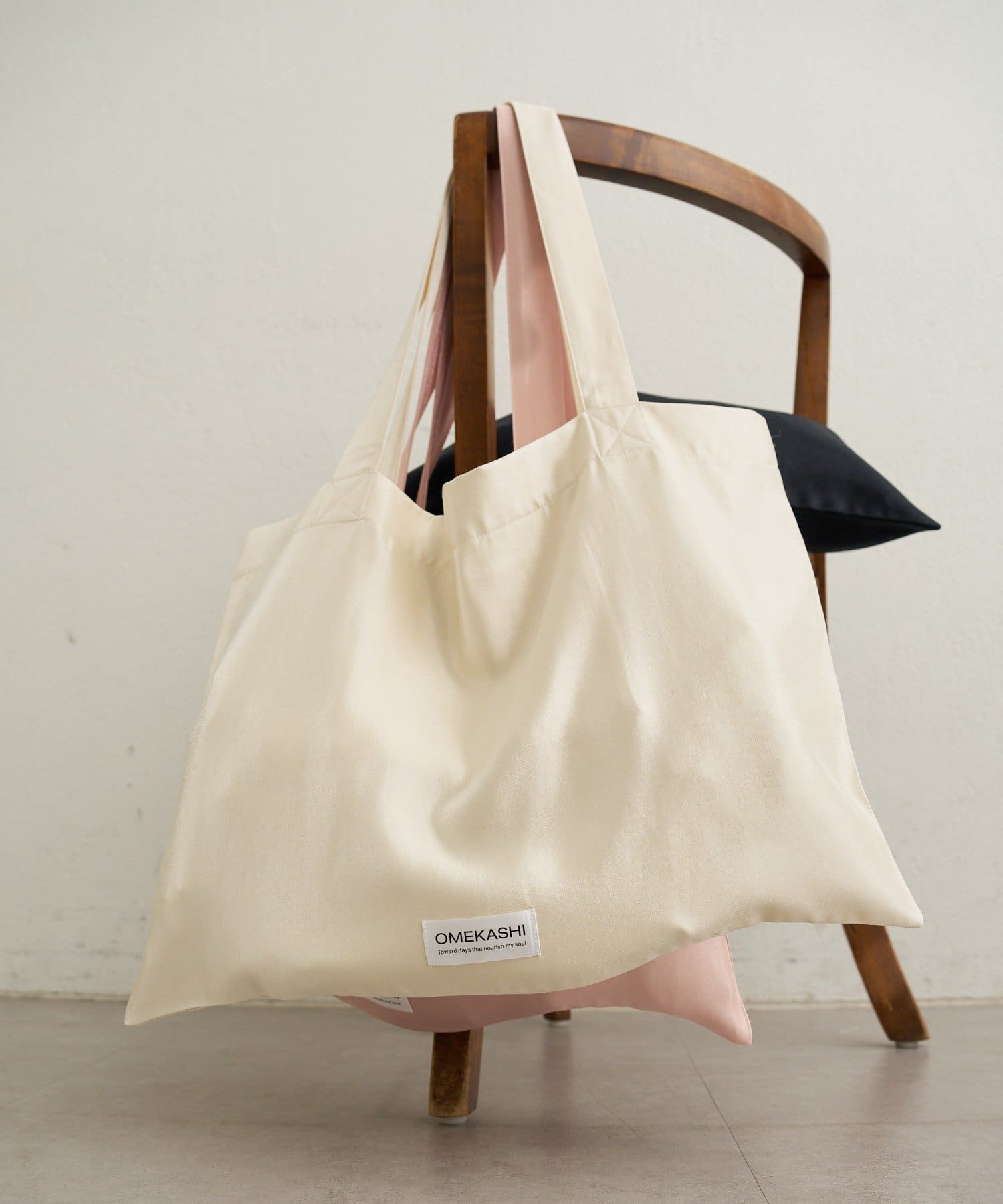 Omekashi(オメカシ) 【新色追加/ブラック・オフホワイト・ピンク】【追加予約決定！】チェックトートBAG