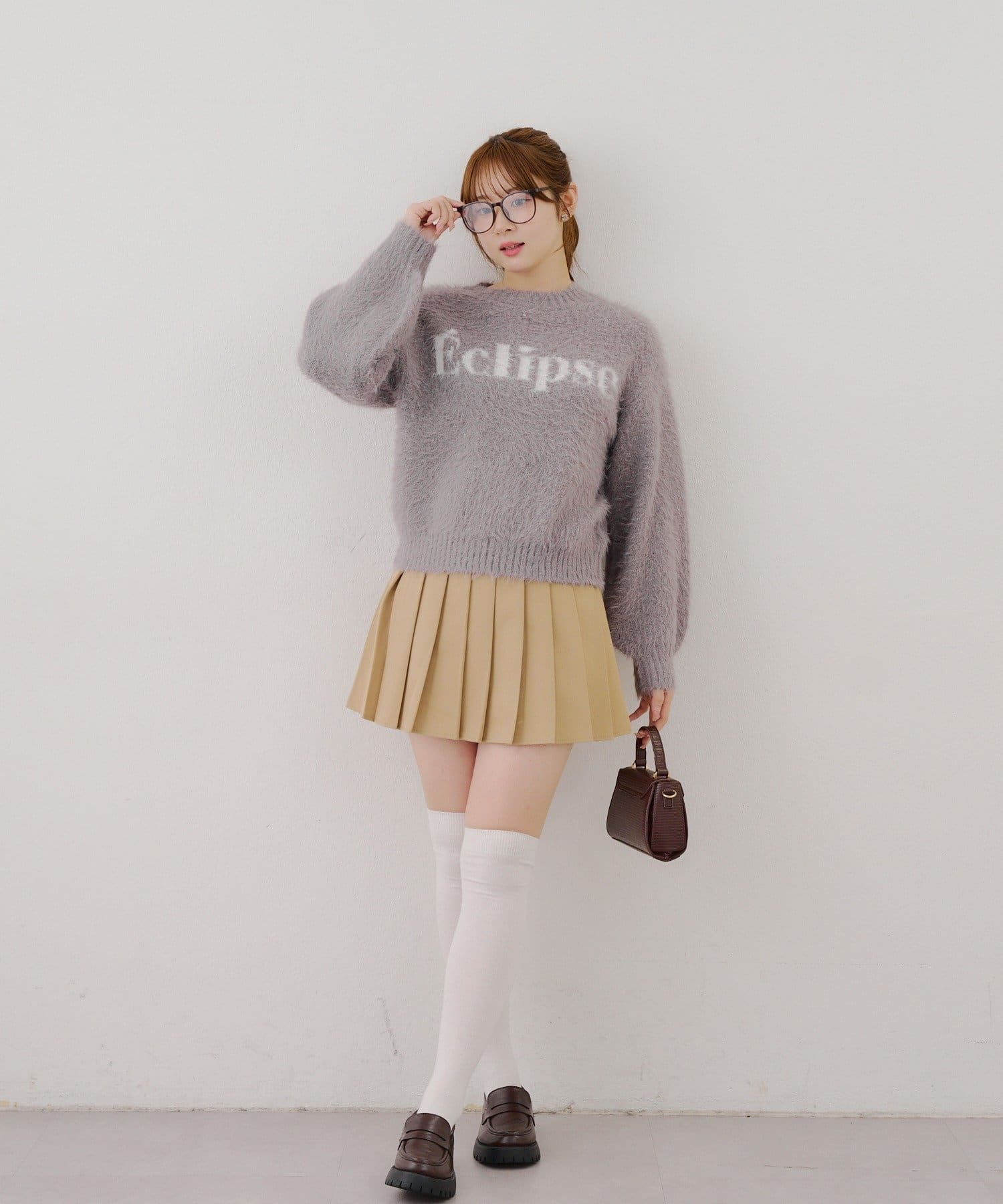 NICE CLAUP / OLIVE des OLIVE OUTLET(ナイスクラップ  / オリーブ デ オリーブ アウトレット) ラメフェザーロゴプルオーバー