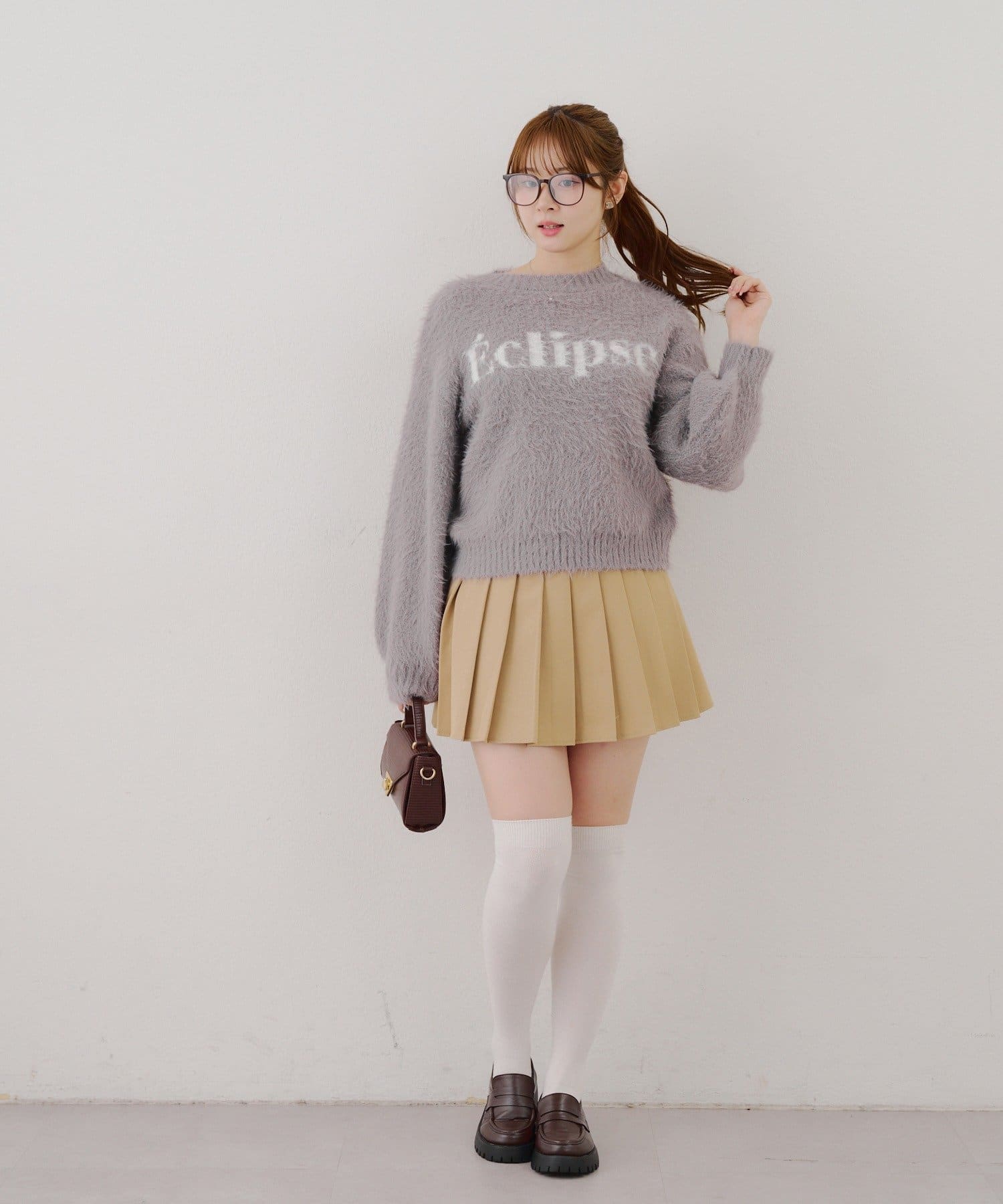NICE CLAUP / OLIVE des OLIVE OUTLET(ナイスクラップ  / オリーブ デ オリーブ アウトレット) ラメフェザーロゴプルオーバー