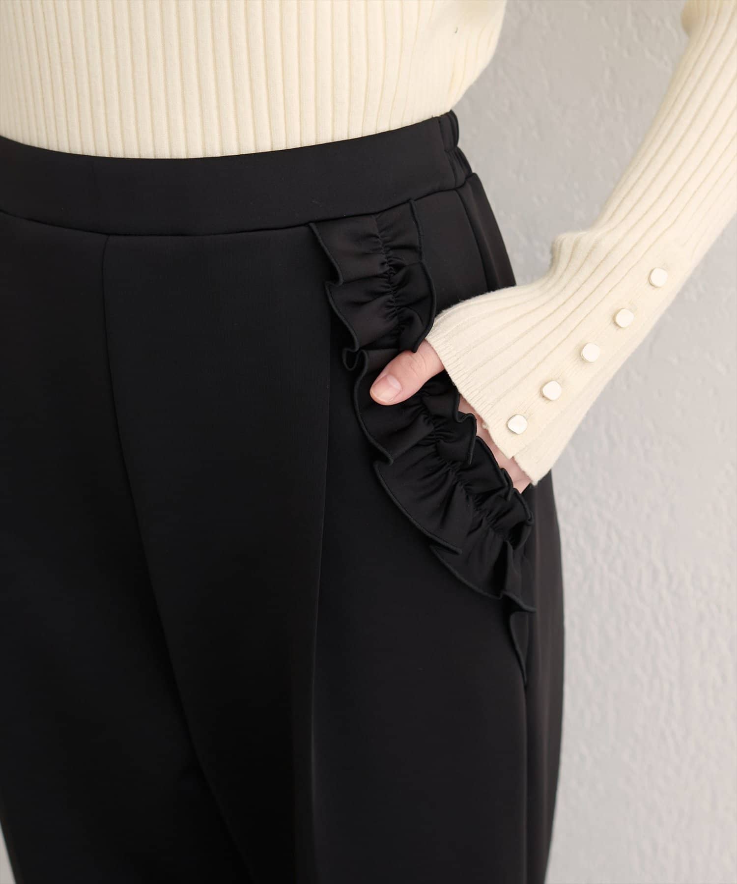 natural couture(ナチュラルクチュール) 【WEB限定】ポケットフリルタックパンツ