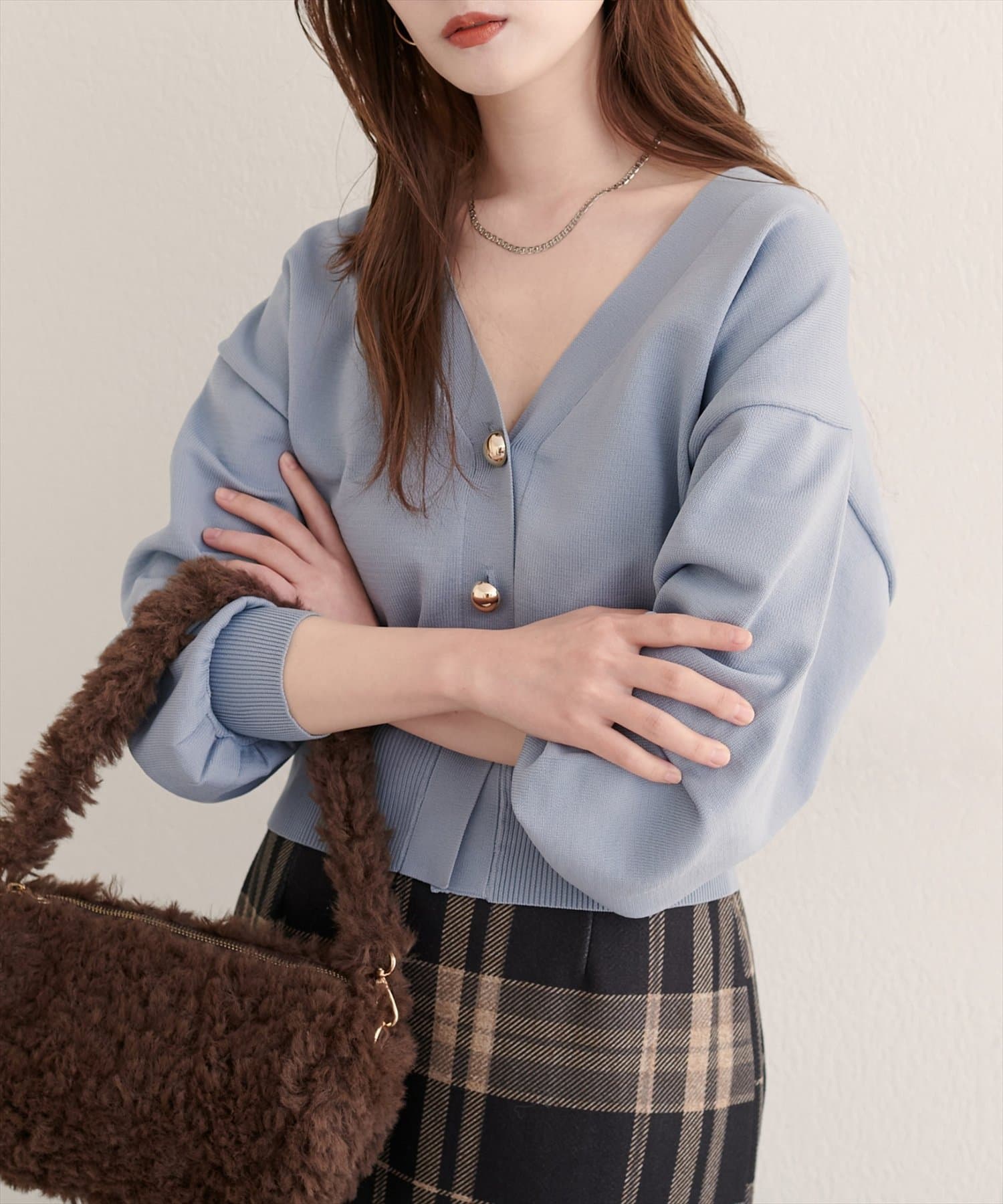 natural couture(ナチュラルクチュール) 【WEB限定】コロンボタンVネックカーデ