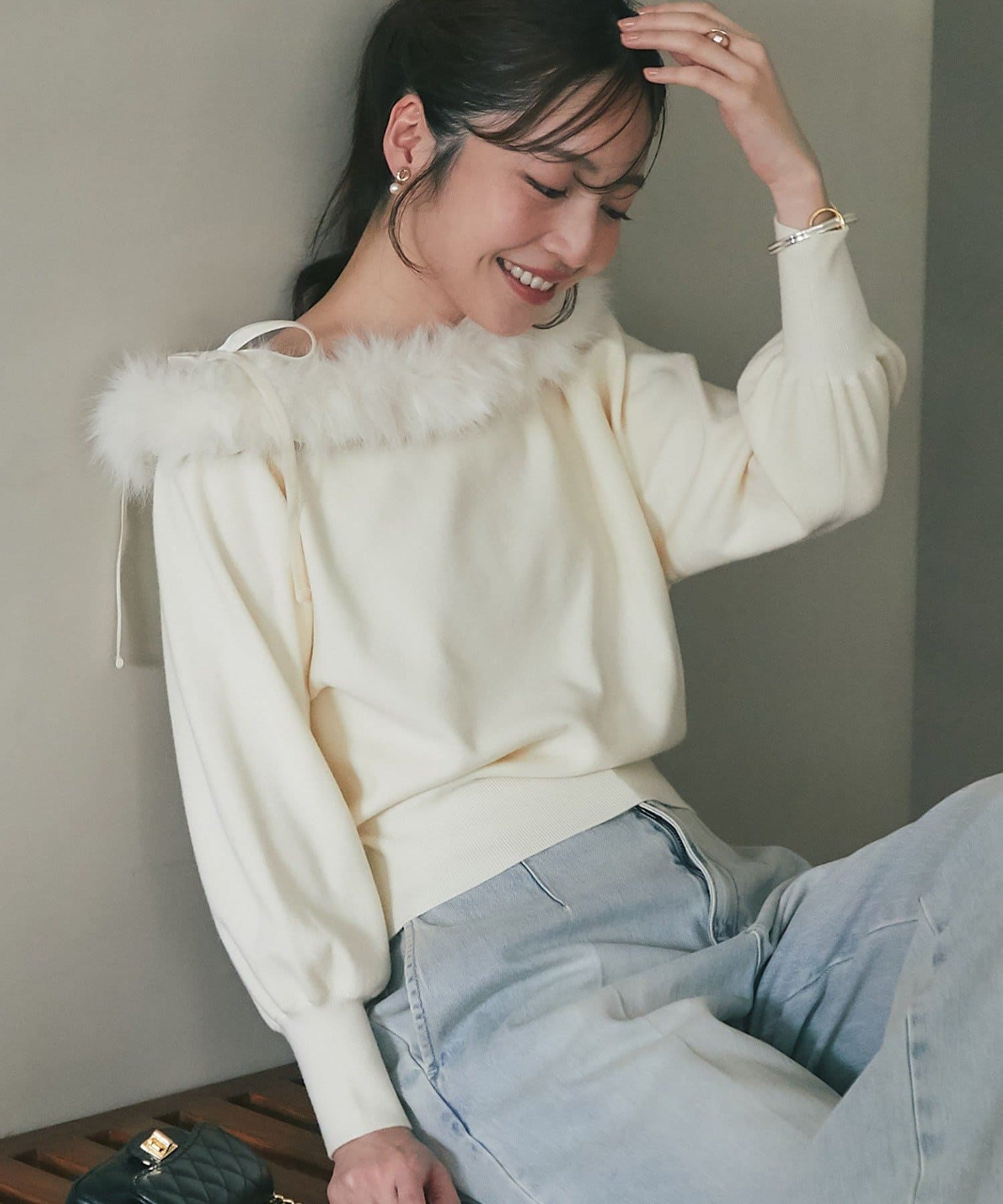 La boutique BonBon(ラブティックボンボン) アンゴラタッチフェイクファー付きニット