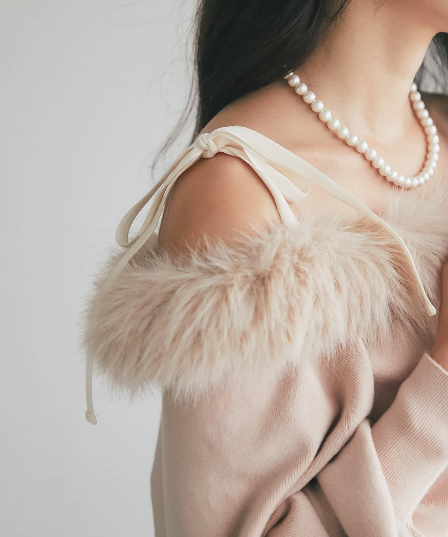 La boutique BonBon(ラブティックボンボン) アンゴラタッチフェイクファー付きニット