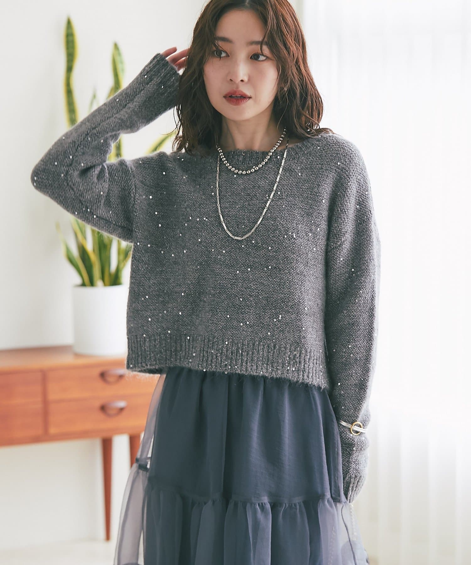 La boutique BonBon(ラブティックボンボン) 【程よいカジュアル感】スパンコールモヘアボートネックニット