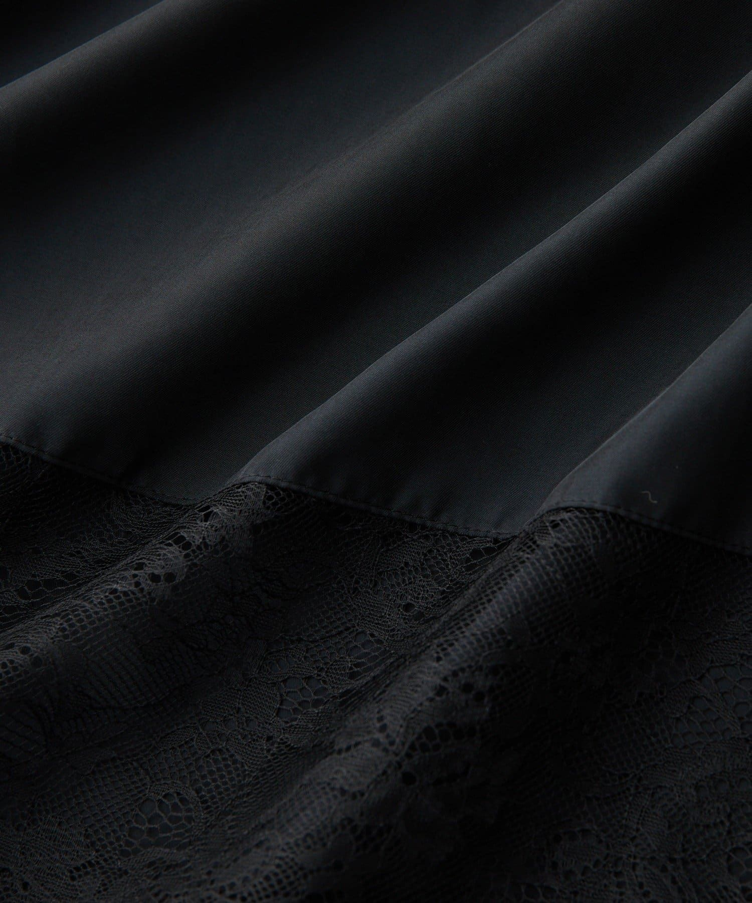 RIVE DROITE(リヴドロワ) 【鮮度抜群】レーストリムキャミソール