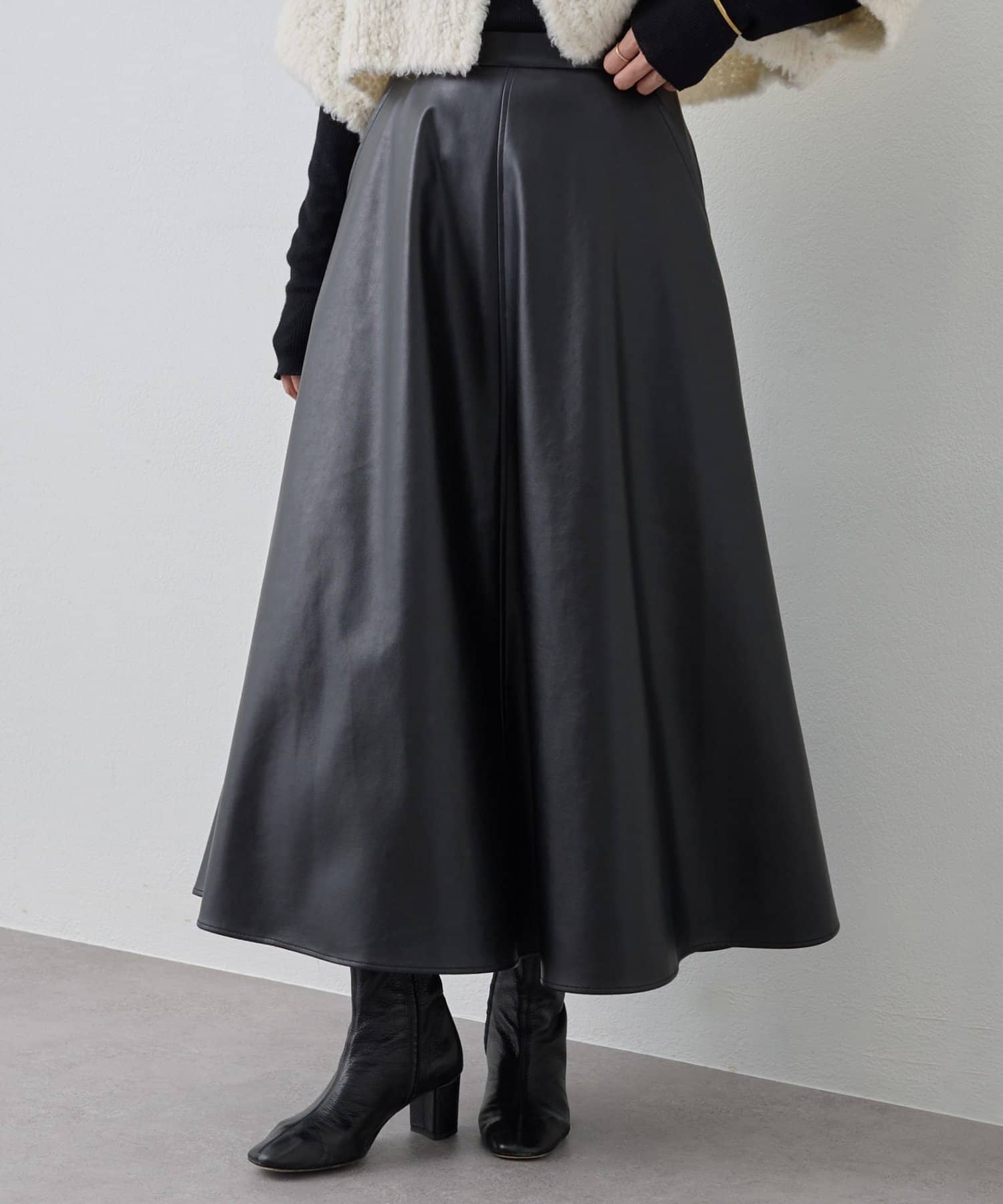 BEARDSLEY(ビアズリー) 《10/23(木)12:00予約》フェイクレザーフレアスカート