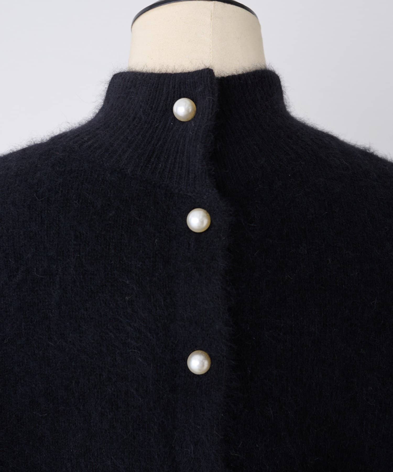 BEARDSLEY(ビアズリー) 後ろ釦ファーニット