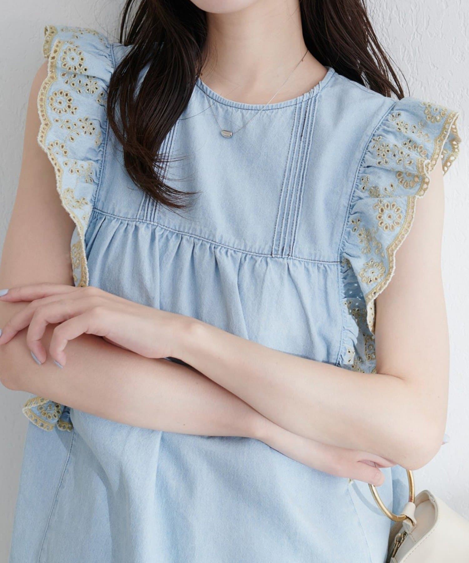 NICE CLAUP / OLIVE des OLIVE OUTLET(ナイスクラップ  / オリーブ デ オリーブ アウトレット) 【natural couture】デニム刺繍フリルブラウス