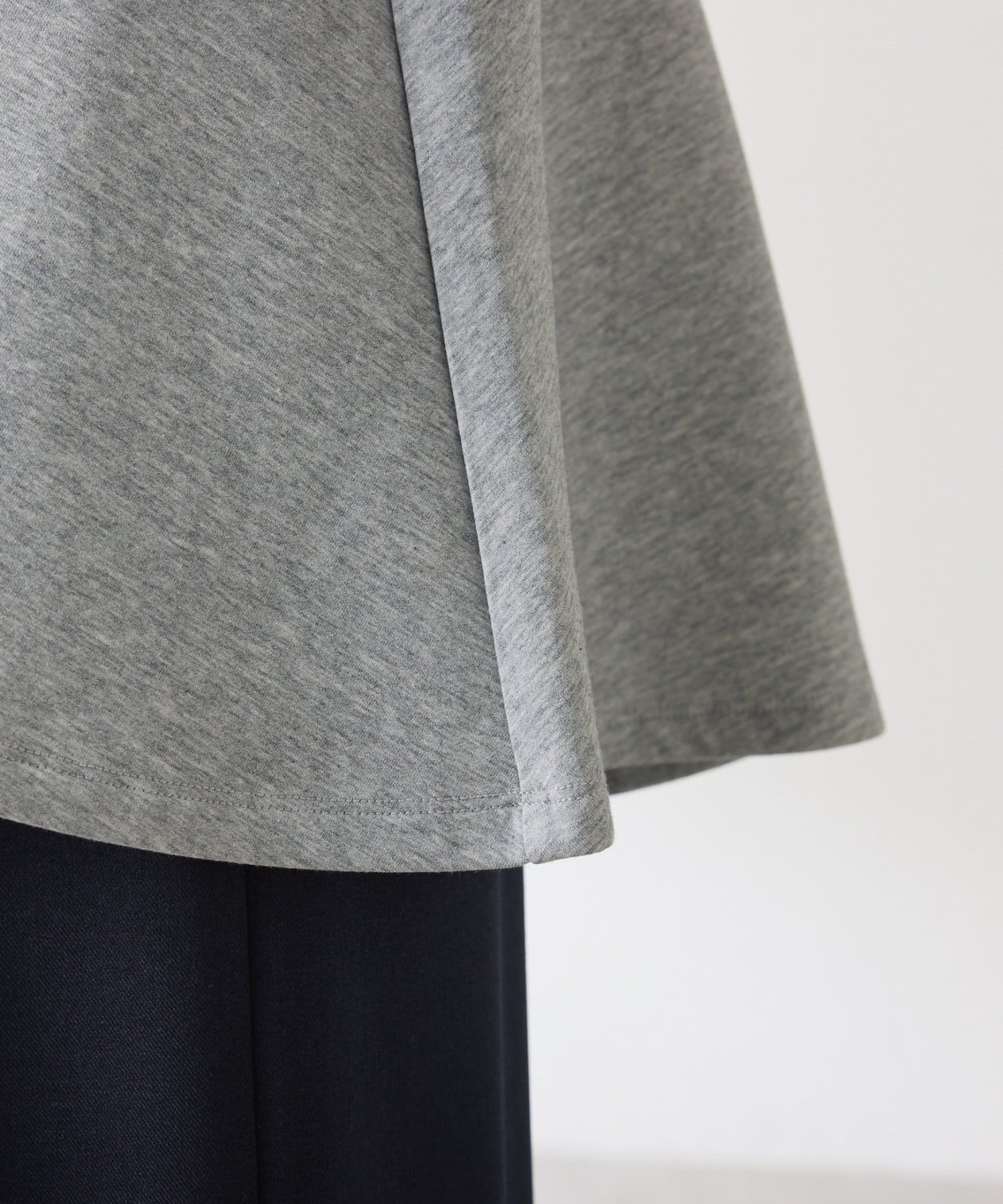 COLLAGE GALLARDAGALANTE(コラージュ ガリャルダガランテ) 【着痩せ/脚長効果】袖ビジューペプラムカットソー