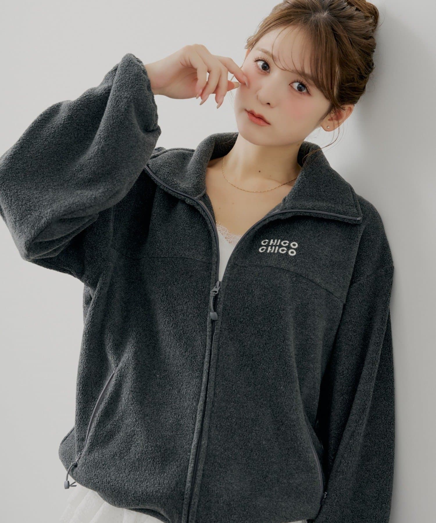 Chico(チコ) 【セットアップ対応】胸ロゴフリーストップス