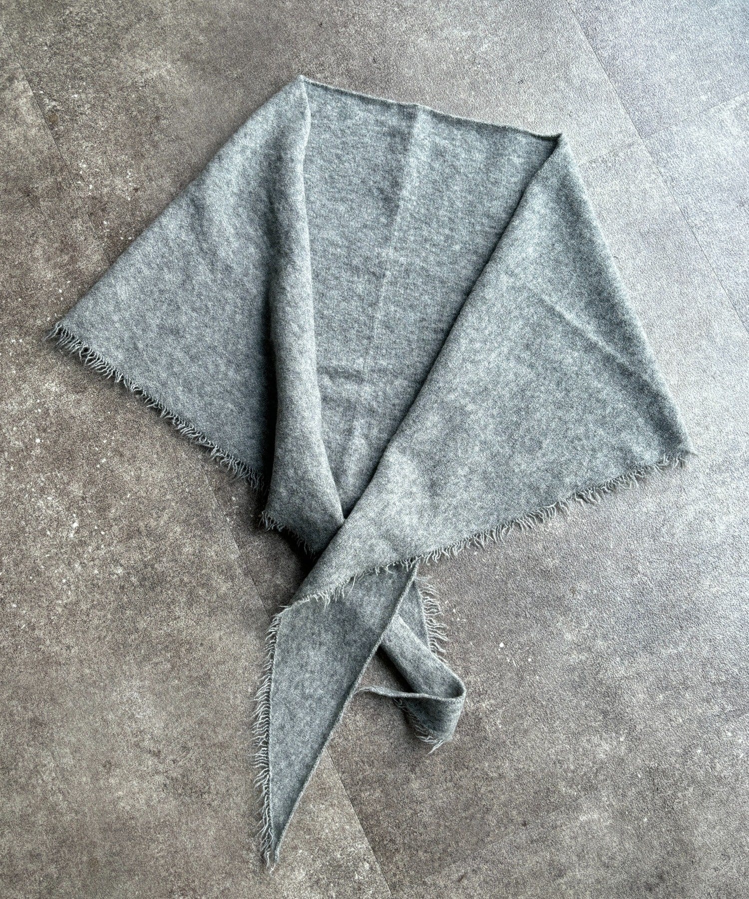 DOUDOU(ドゥドゥ) ウール三角ストール