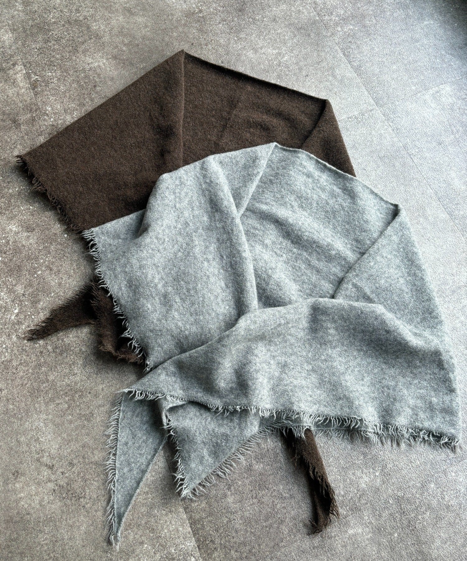 DOUDOU(ドゥドゥ) ウール三角ストール