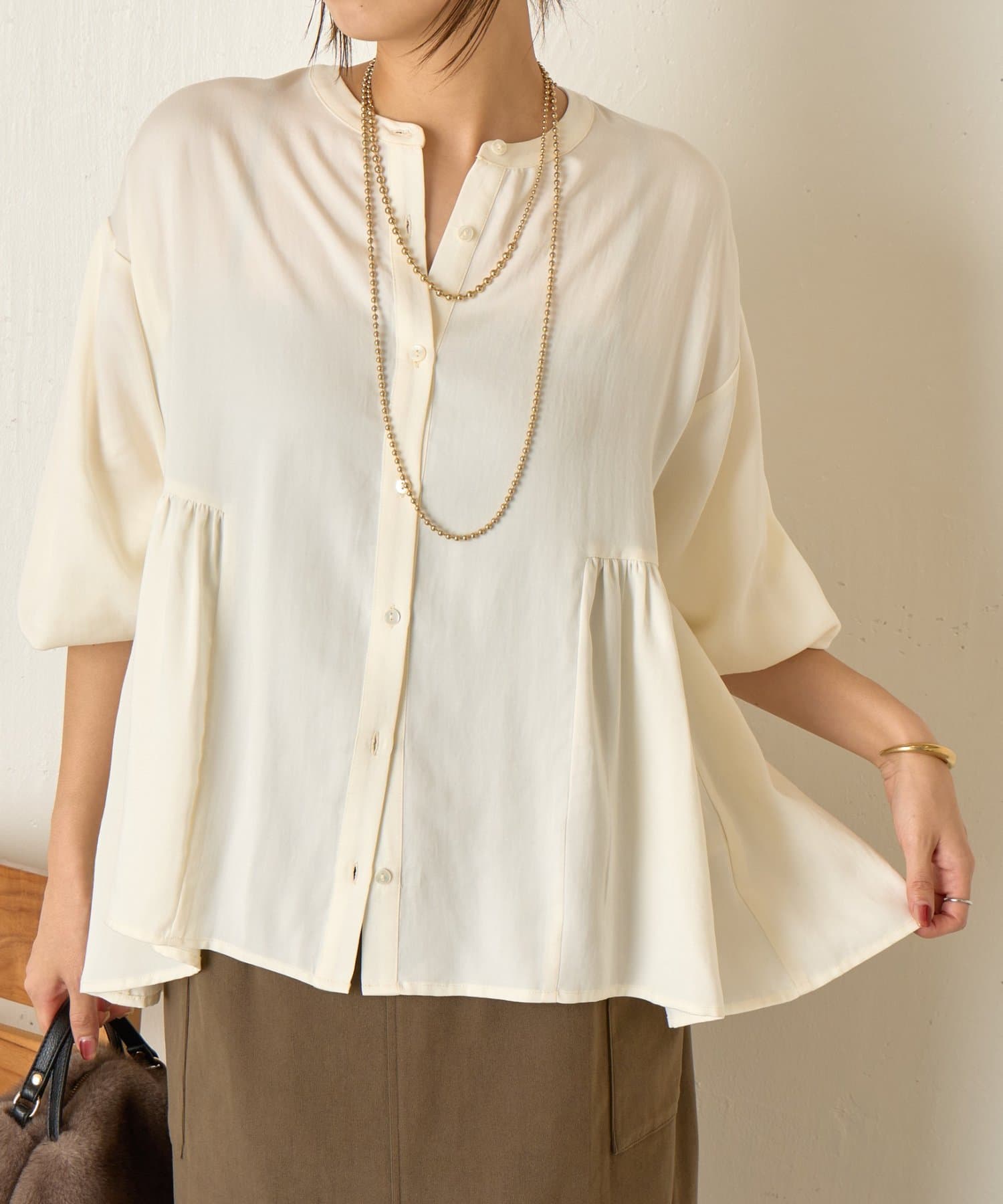 Jena　espace merveilleux(ジェナ　エスパスメルヴェイユ) バック切替ギャザーブラウス