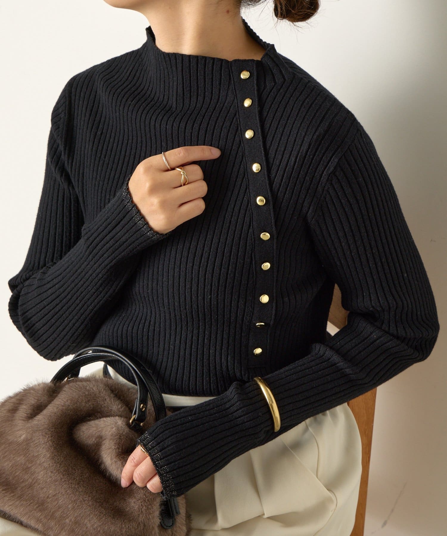 Jena　espace merveilleux(ジェナ　エスパスメルヴェイユ) 金ボタンリブニット