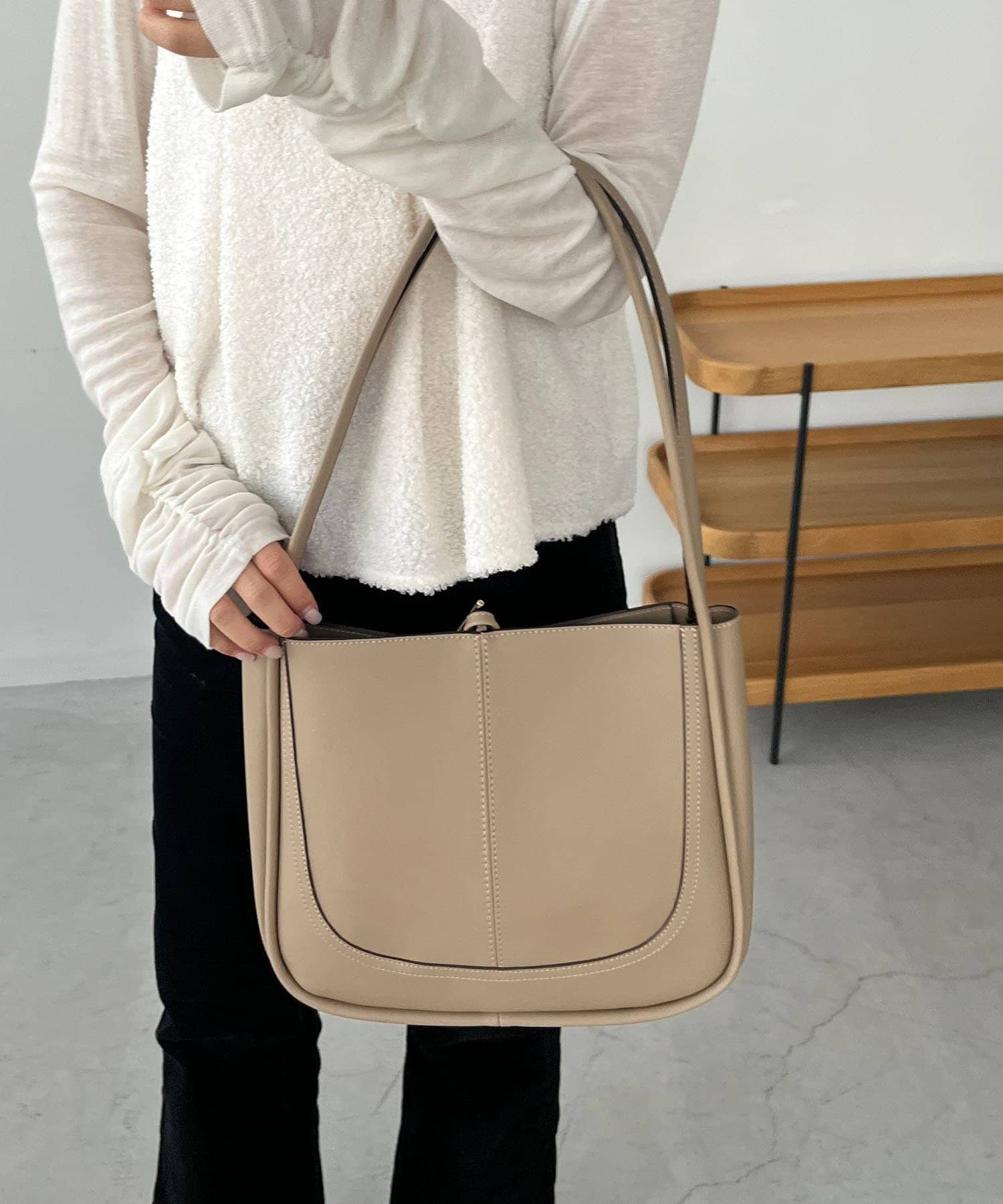 CAPRICIEUX LE'MAGE(カプリシュレマージュ) 【新色/ベージュ】トリミングトートバッグ