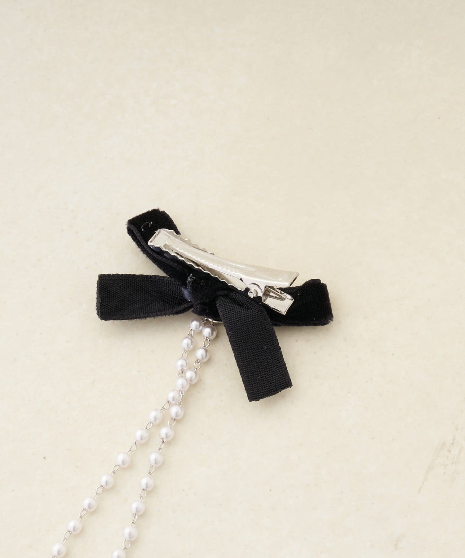 Lattice(ラティス) 【オケージョン】ベロアリボンパールチェーンクリップ