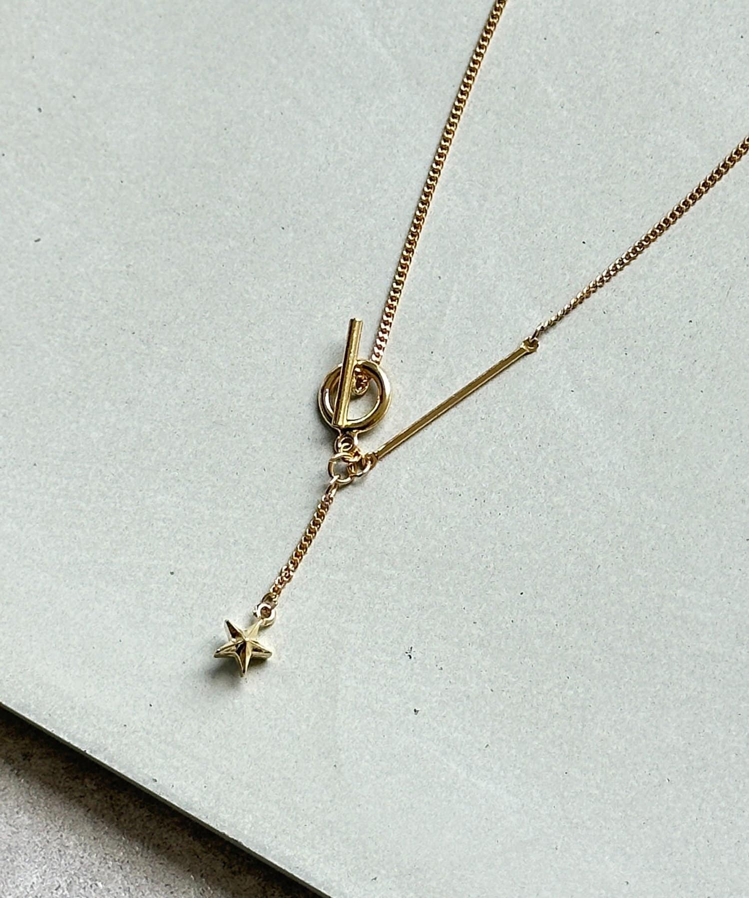 Thevon.(ゼヴォン) 【heilly】トグルモチーフデザインネックレス