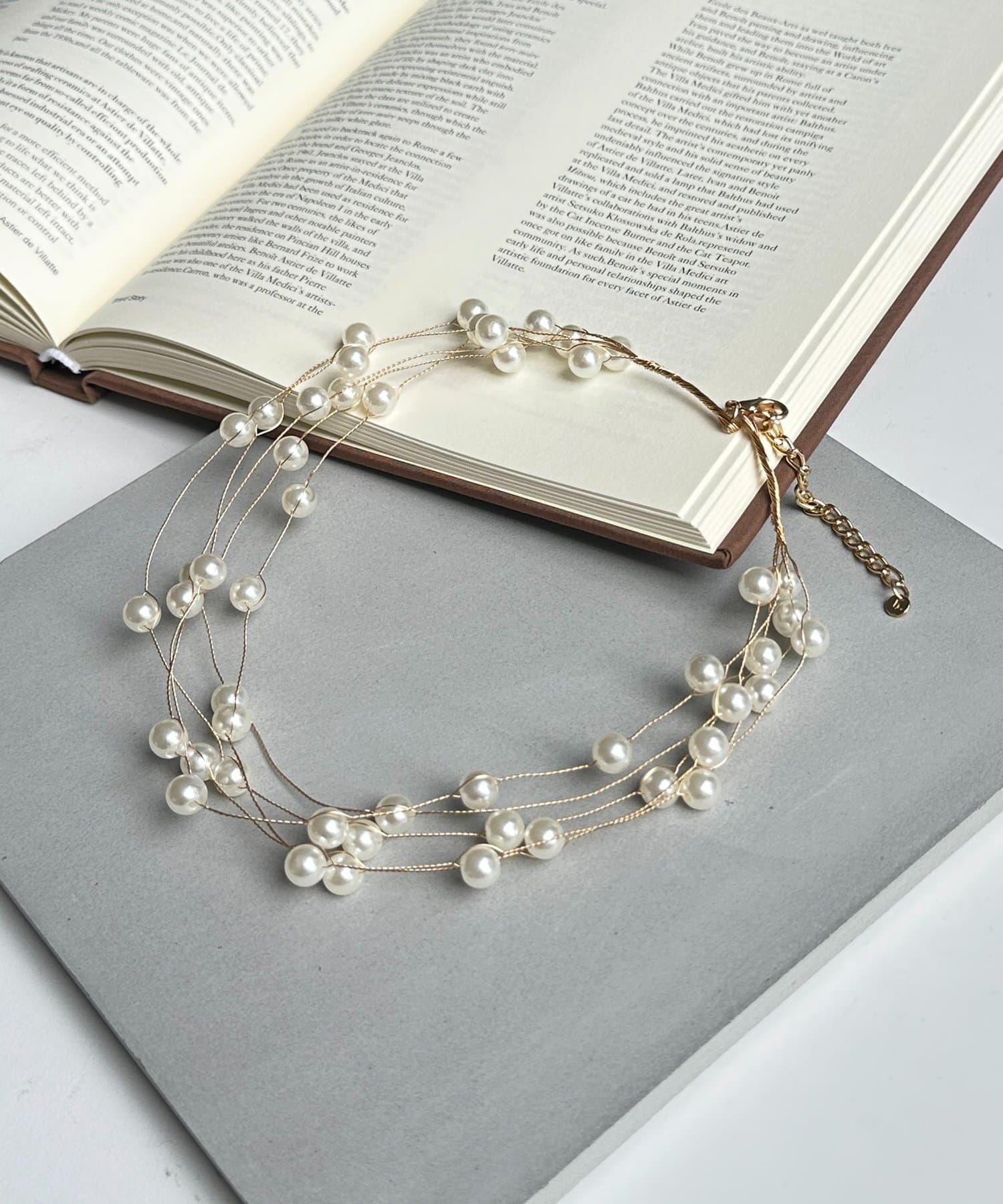 Thevon.(ゼヴォン) 【heilly】ボリュームパールショートネックレス