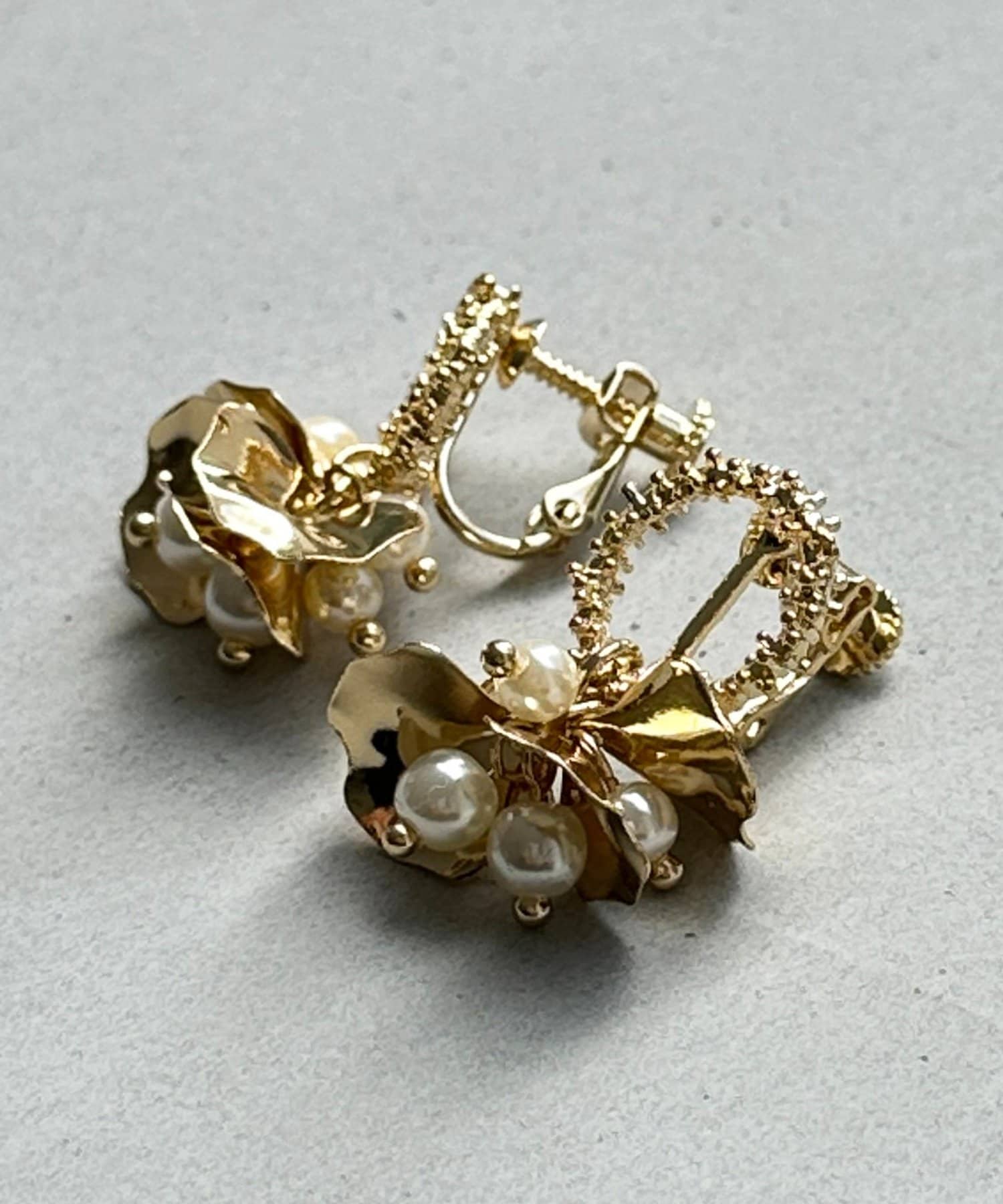 Thevon.(ゼヴォン) 【heilly】サークル×お花イヤリング