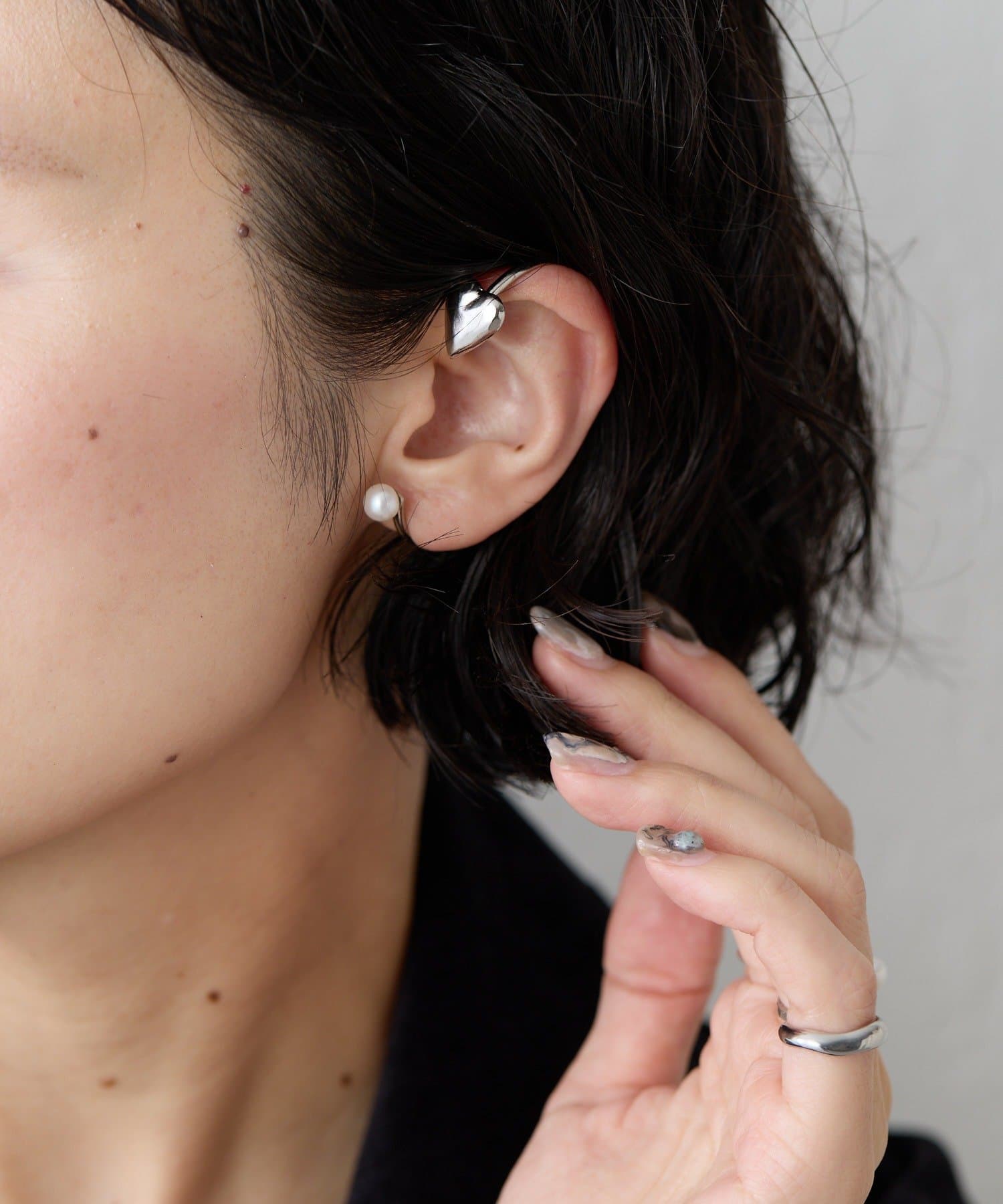 ear PAPILLONNER(イア パピヨネ) 【beq Pettina(ベック ペティーナ)】ハート×パールイヤーカフ