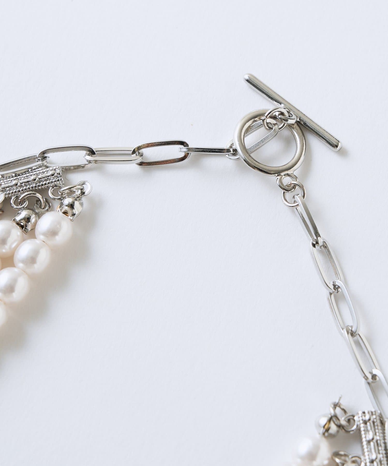 La boutique BonBon(ラブティックボンボン) 5連パールネックレス