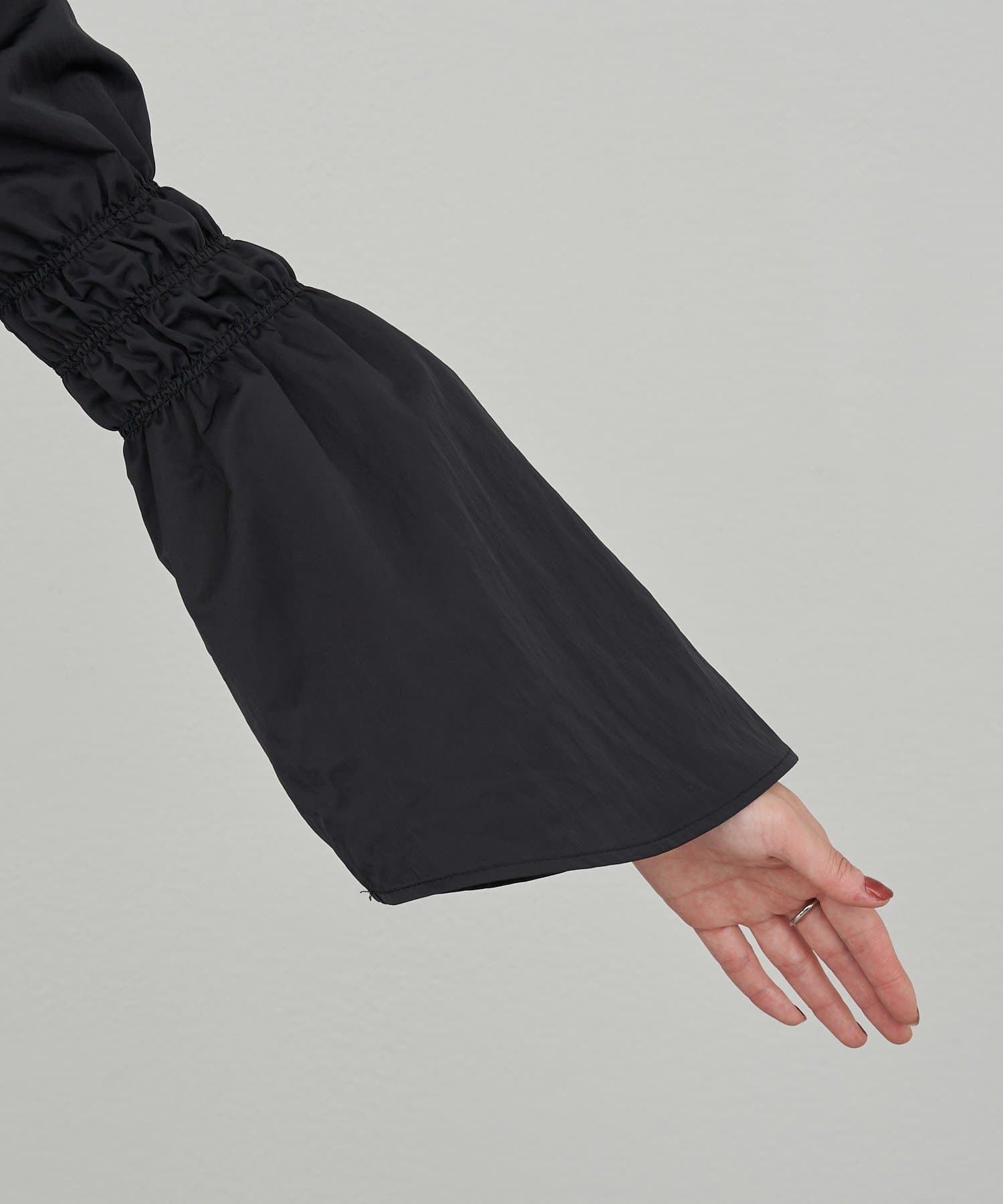 SHENERY(シーナリー) シャーリングブラウス