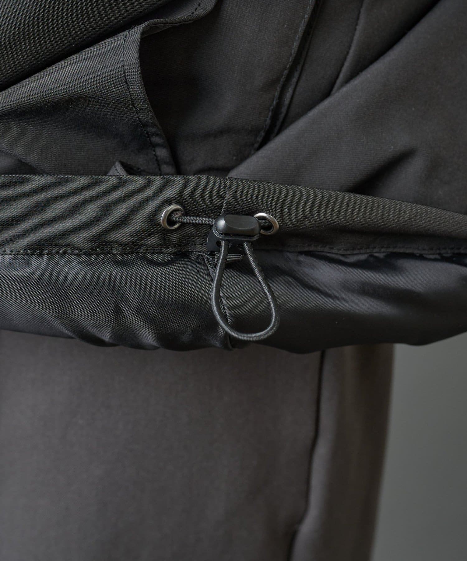 COLONY 2139(コロニー トゥーワンスリーナイン) ハイパフォーマンスパテッドフーディー